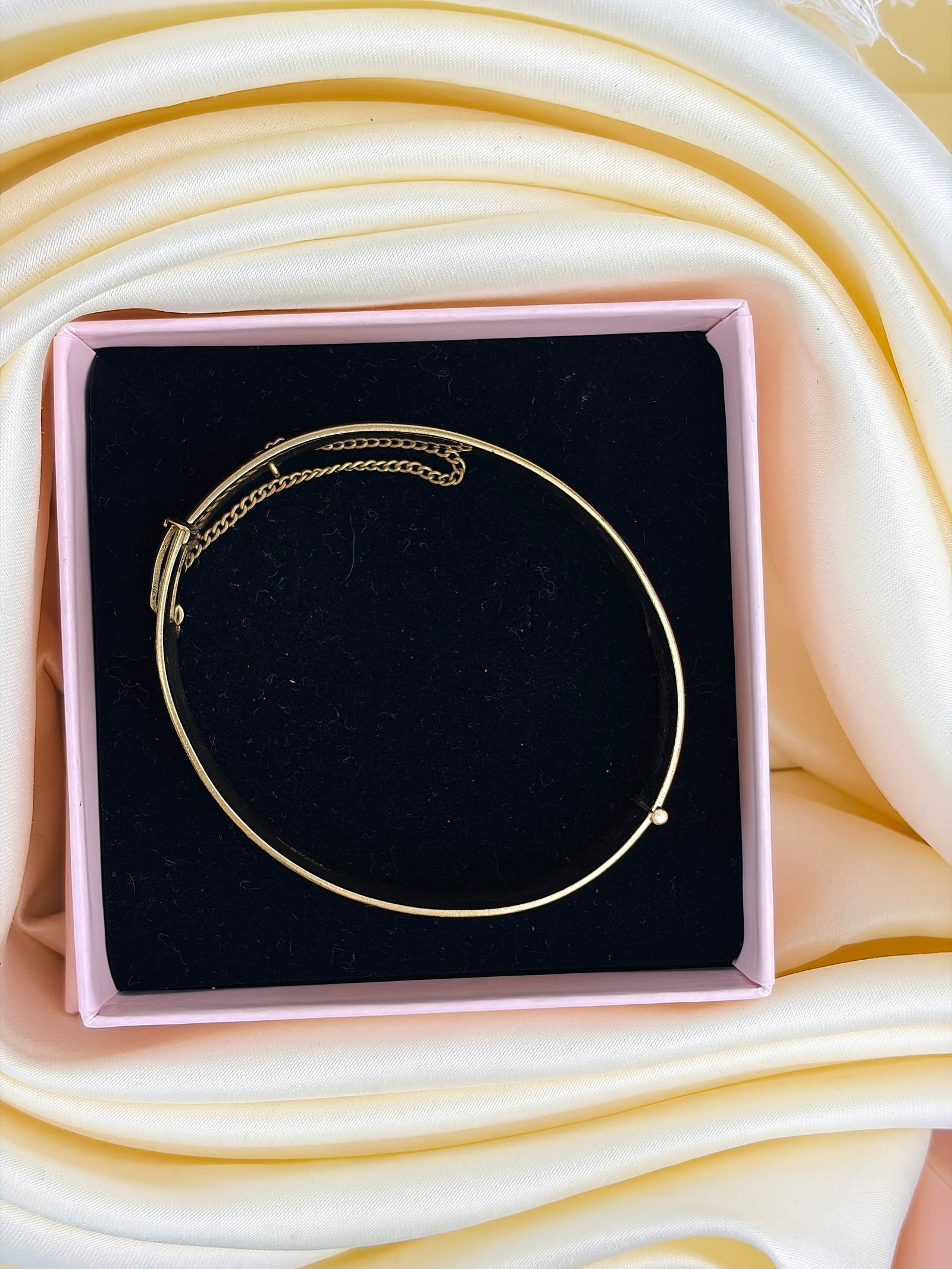 CHUNKY VINTAGE ROLLED GOLD BANGLE - SWIRL DESIGN - 7