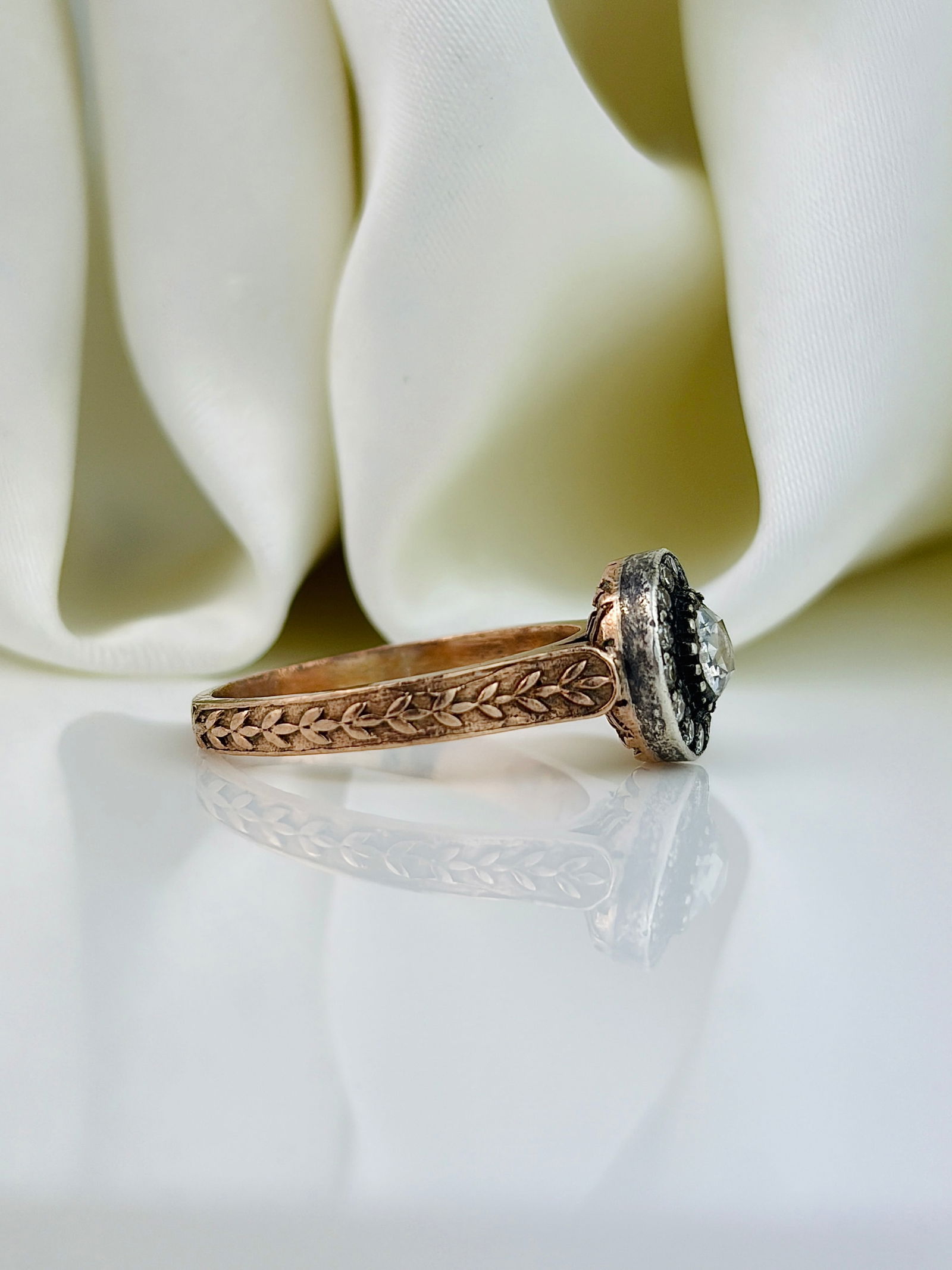 Antique Rose Cut Diamond Target Ring in 9ct Gold - 2
