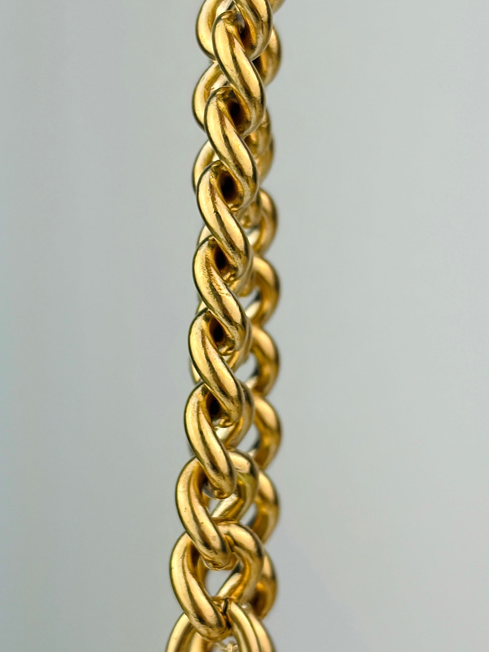 CHUNKY ANTIQUE CURB LINK BRACELET WITH HEART PADLOCK - 2