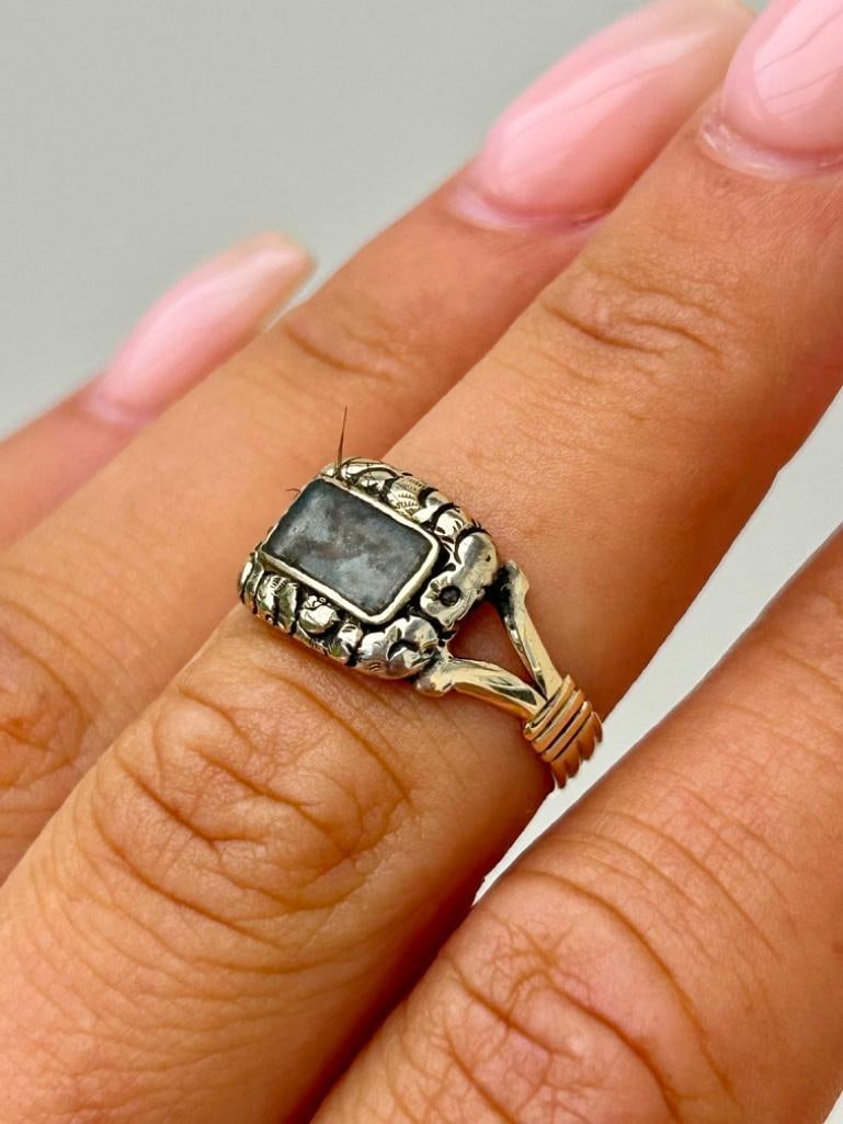 Georgian Gold c.1824 Locket Front Ring - 2