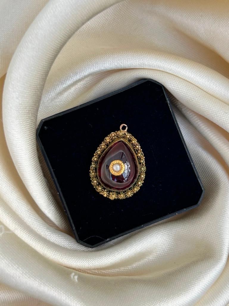 Sweet Antique Cabochon Garnet Pear Shape Pendant - 3