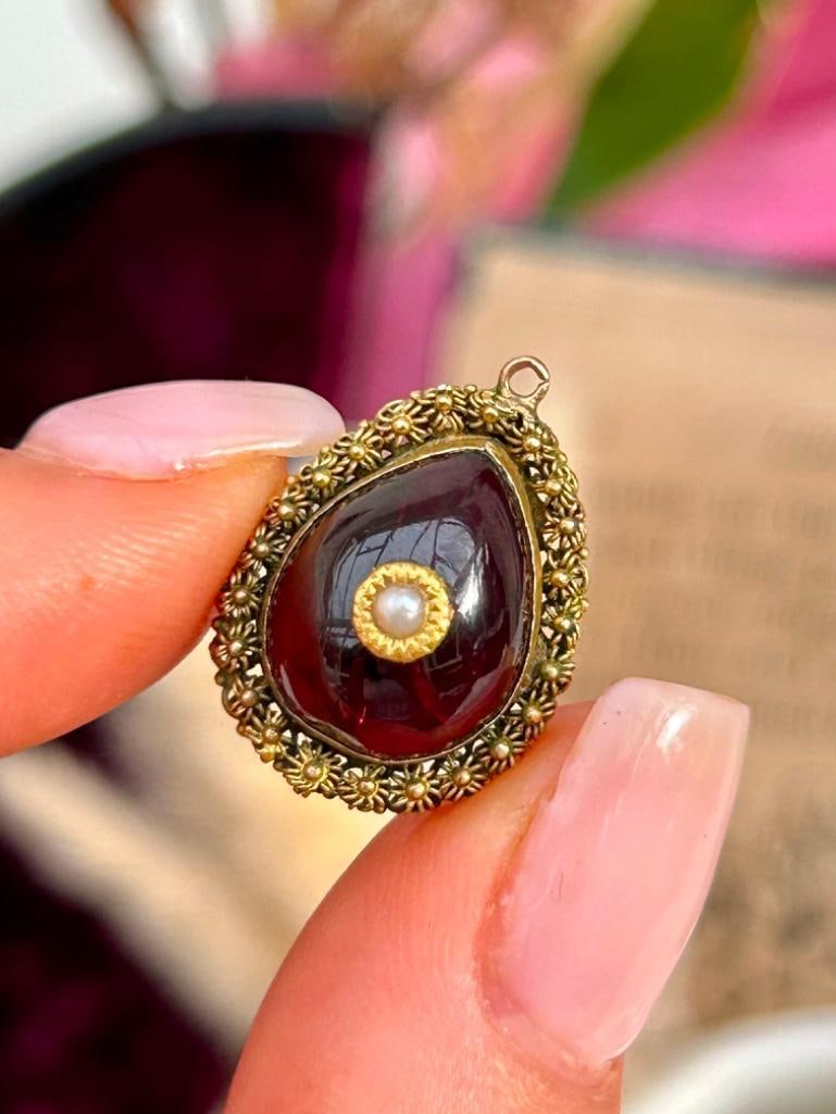 Sweet Antique Cabochon Garnet Pear Shape Pendant - 7