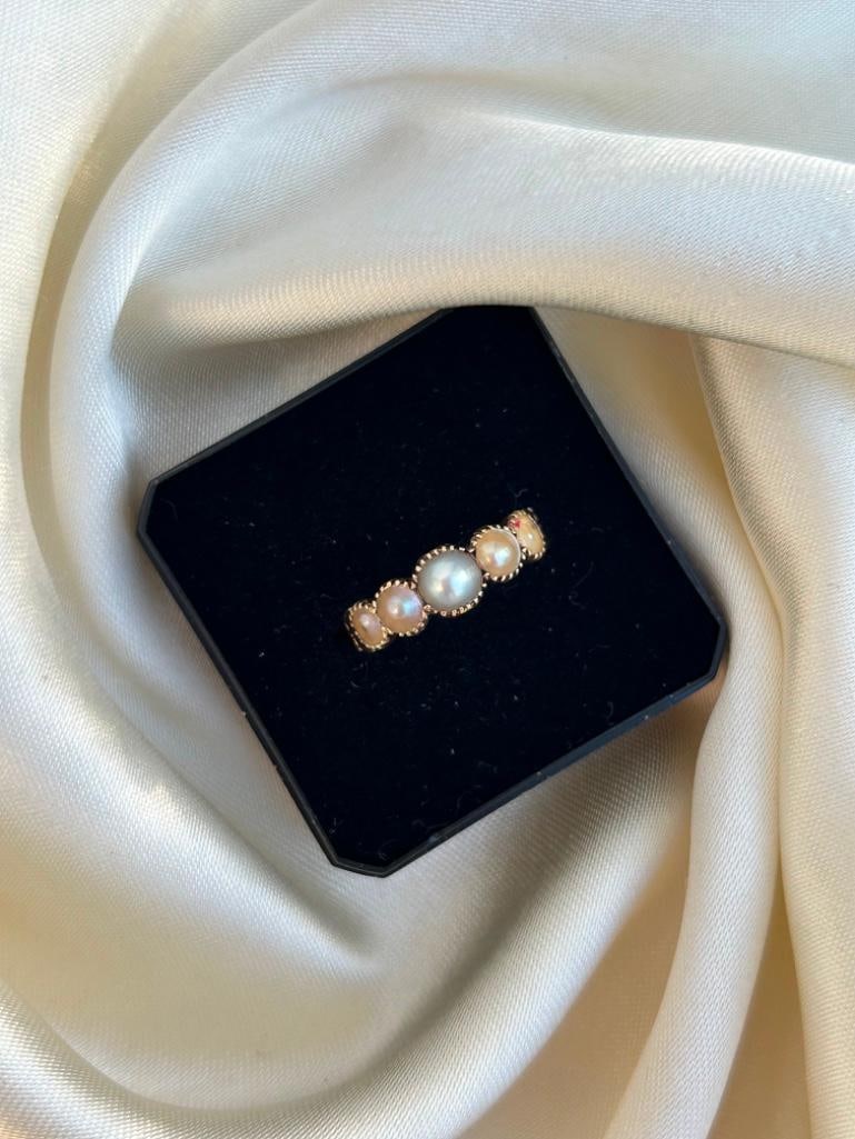 Georgian Era c.1850 Pearl Half Hoop Ring in Gold - 4