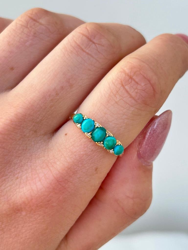 Wonderful 18ct Yellow Gold Turquoise and Diamond 5 Stone Ring - 2