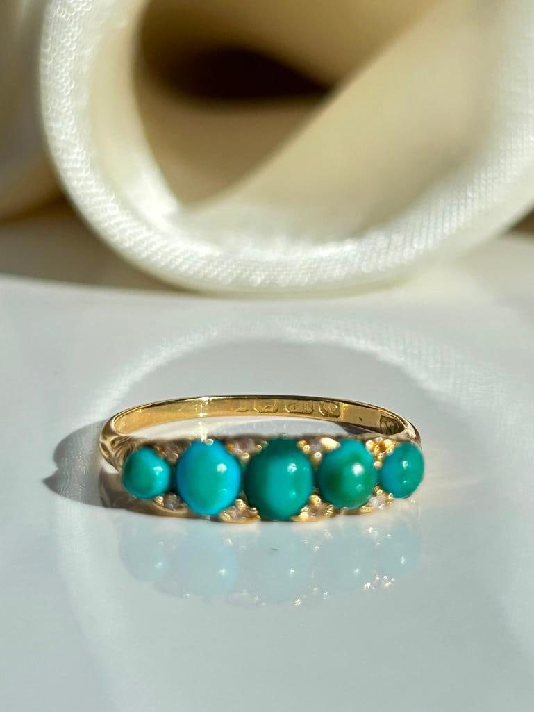 Wonderful 18ct Yellow Gold Turquoise and Diamond 5 Stone Ring - 7