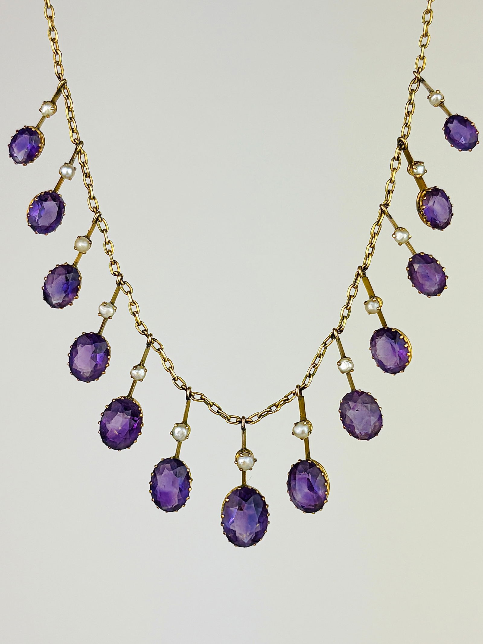 Antique Boxed Amethyst and Pearl Fringe Necklace in 9ct Gold - 2