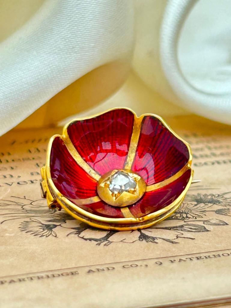 Large Antique 18ct Yellow Gold Rose Cut Diamond and Enamel Flower Brooch - 2