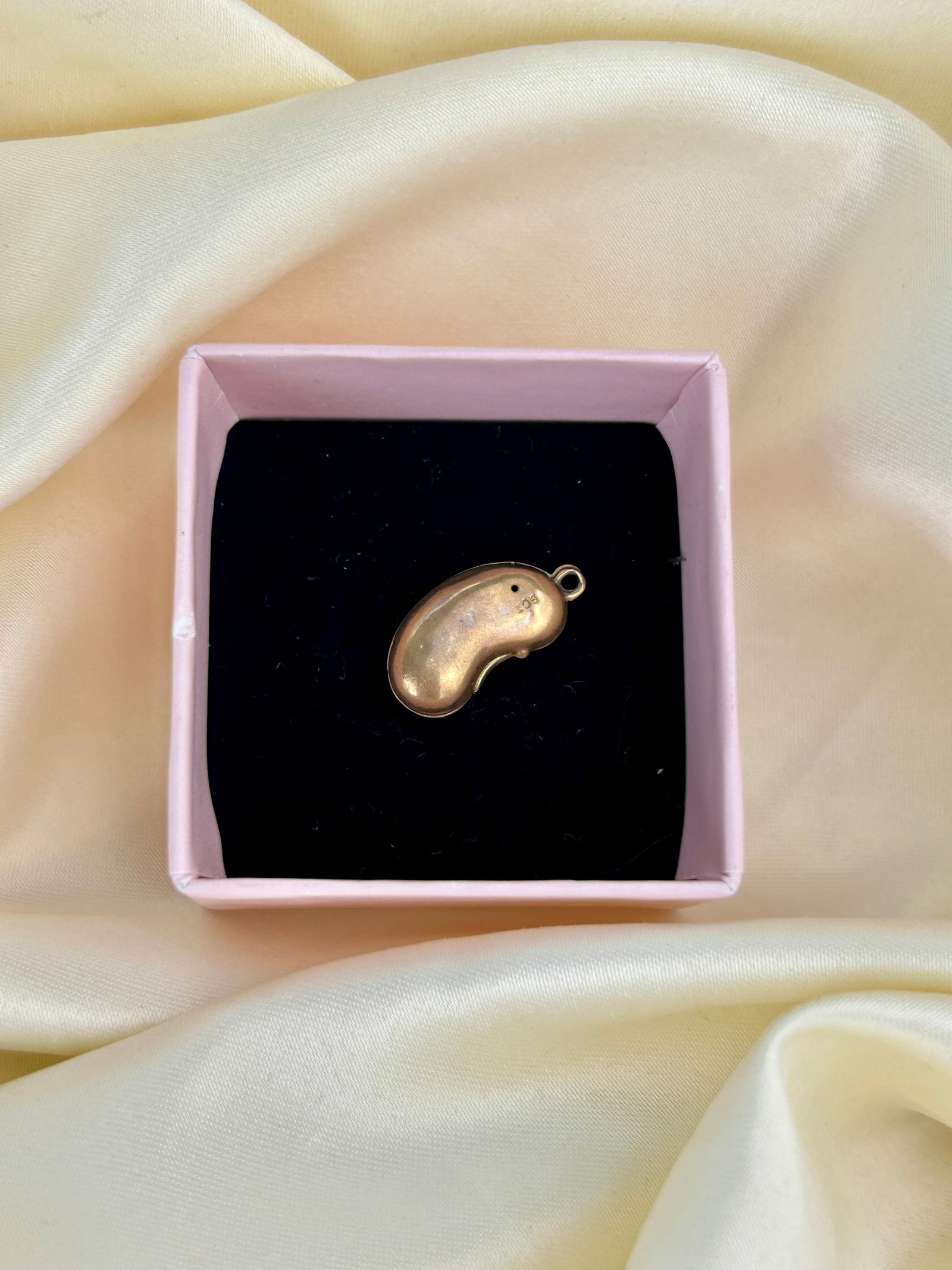 Antique 9ct Gold Bean Charm - 4