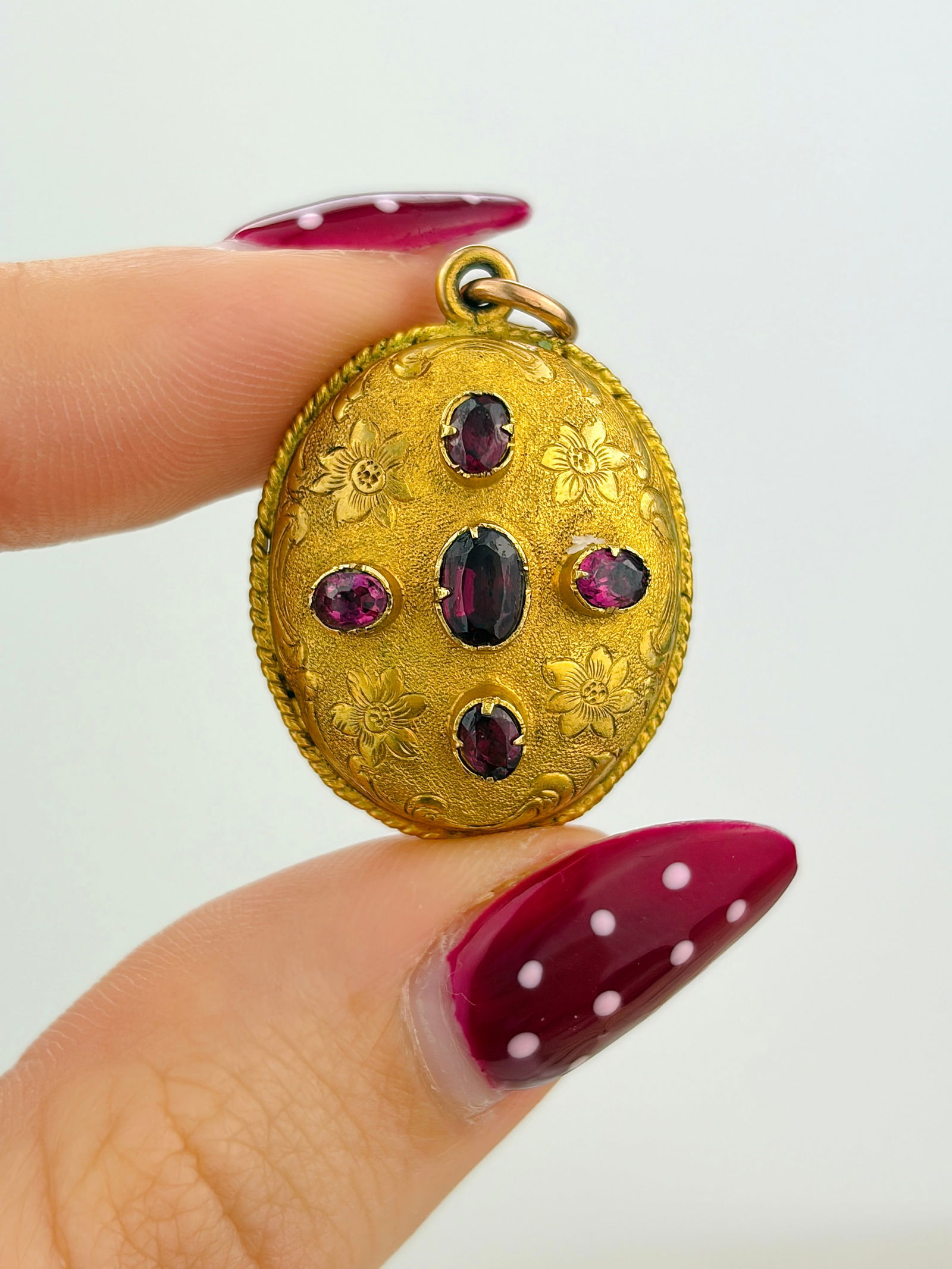 ANTIQUE 15CT YELLOW GOLD ALMANDINE GARNET LOCKET BACK PENDANT - 2