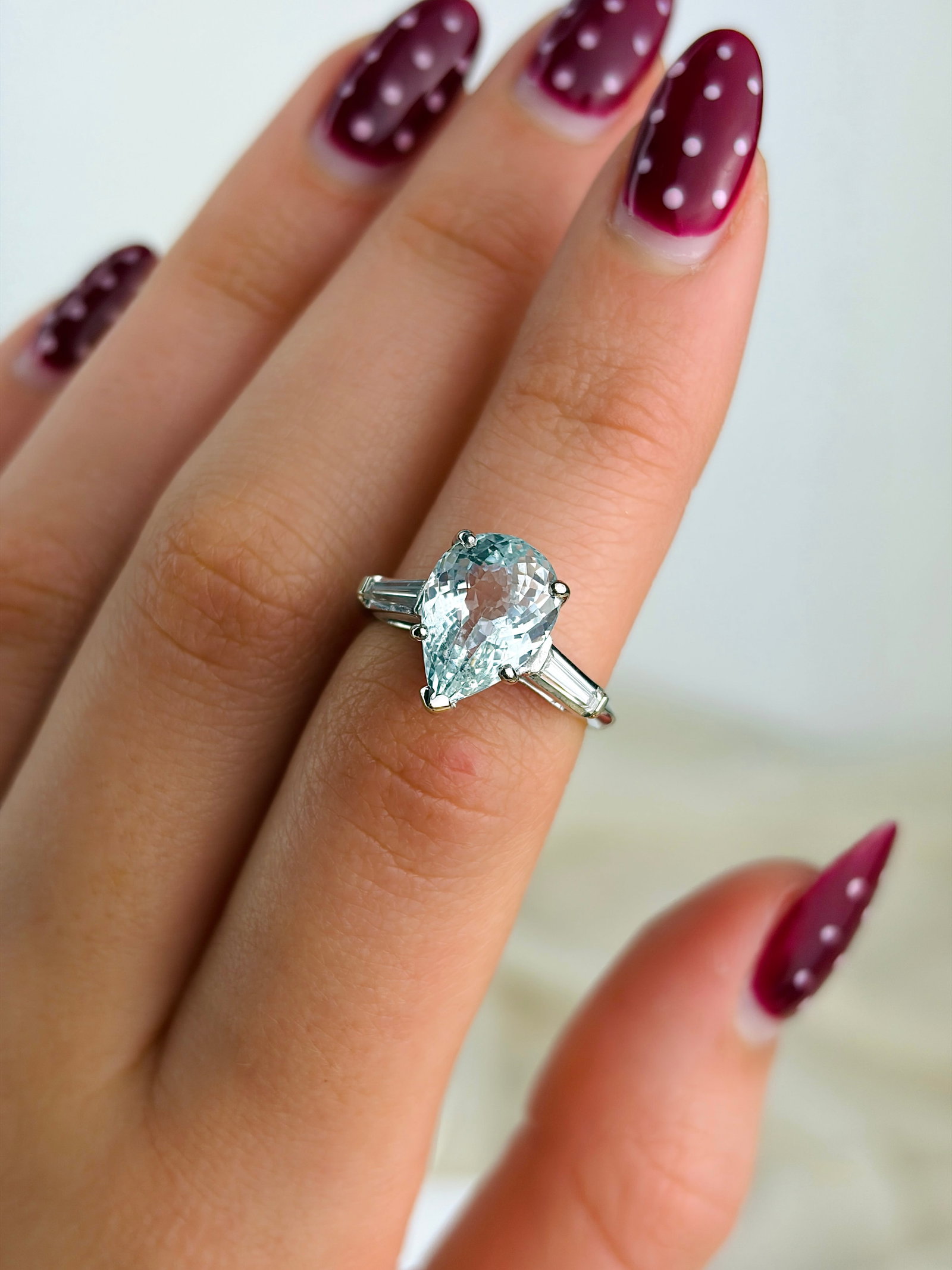OUTSTANDING WHITE GOLD AQUAMARINE PEAR SHAPED RING WITH DIAMOND SHOULDERS - 8