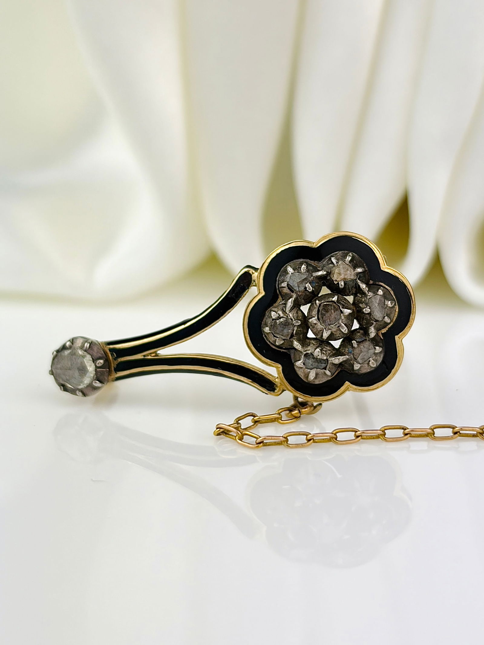 ANTIQUE ROSE CUT DIAMOND AND ENAMEL HALLEYS COMET BROOCH IN GOLD - 4