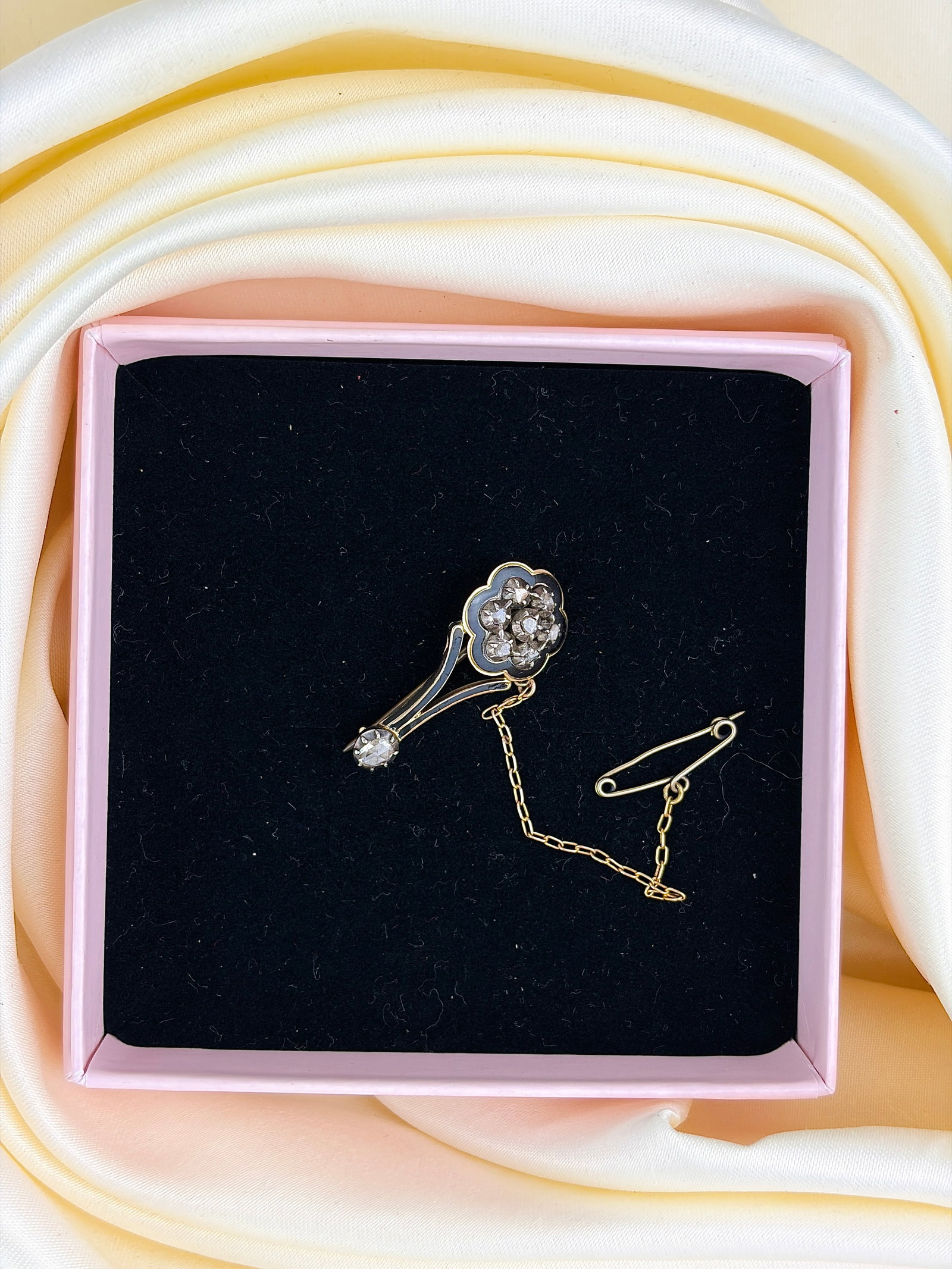 ANTIQUE ROSE CUT DIAMOND AND ENAMEL HALLEYS COMET BROOCH IN GOLD - 5