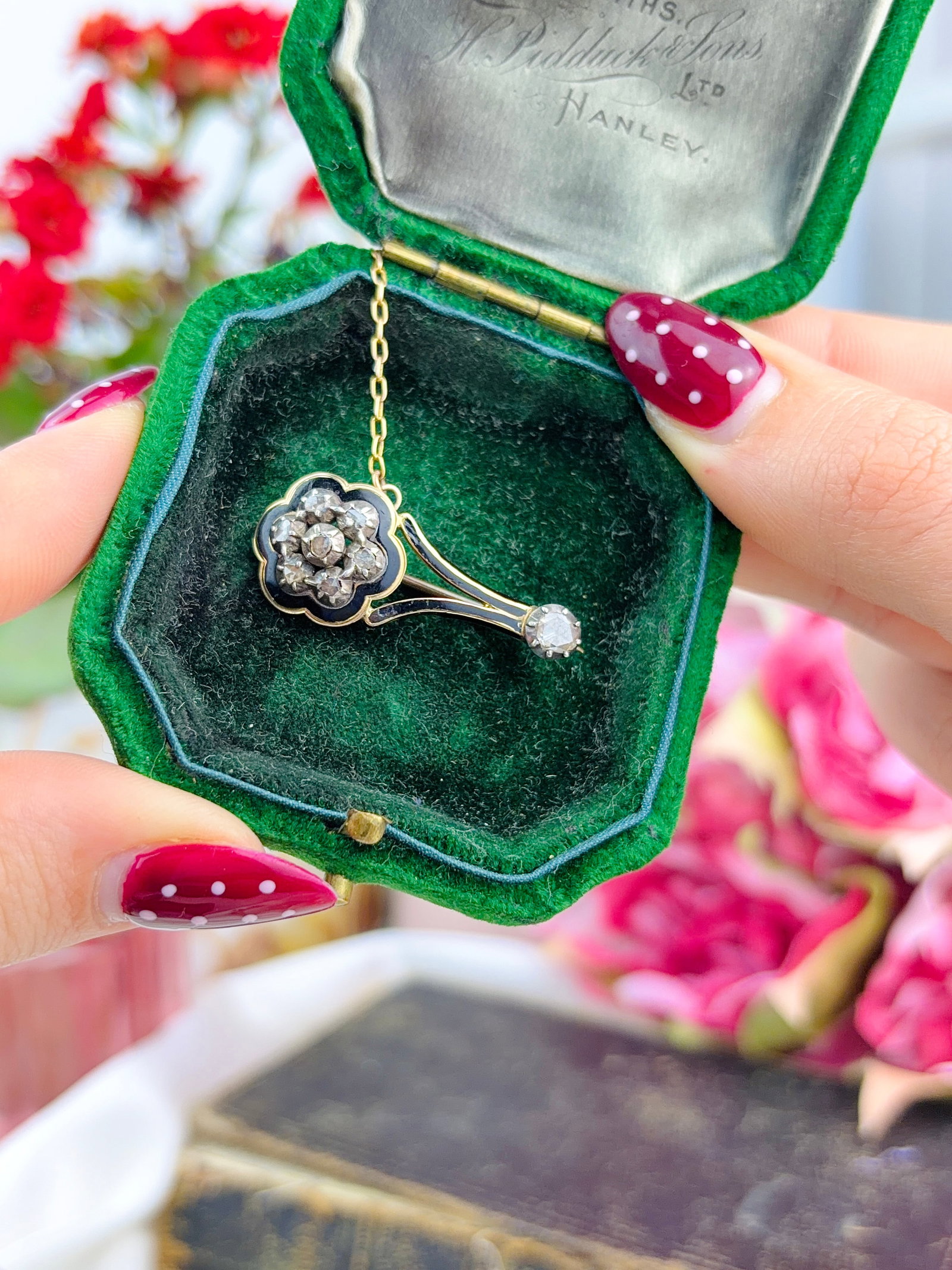 ANTIQUE ROSE CUT DIAMOND AND ENAMEL HALLEYS COMET BROOCH IN GOLD - 8