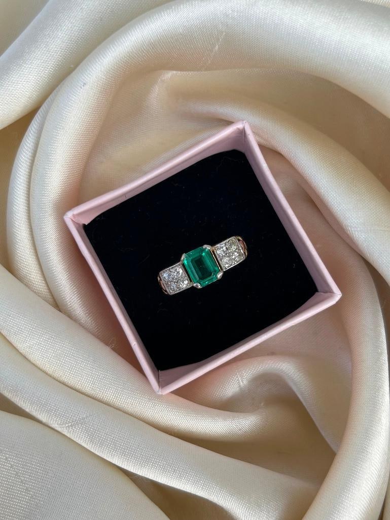 Chunky 15ct Gold Green Spinel and Diamond Ring - 5