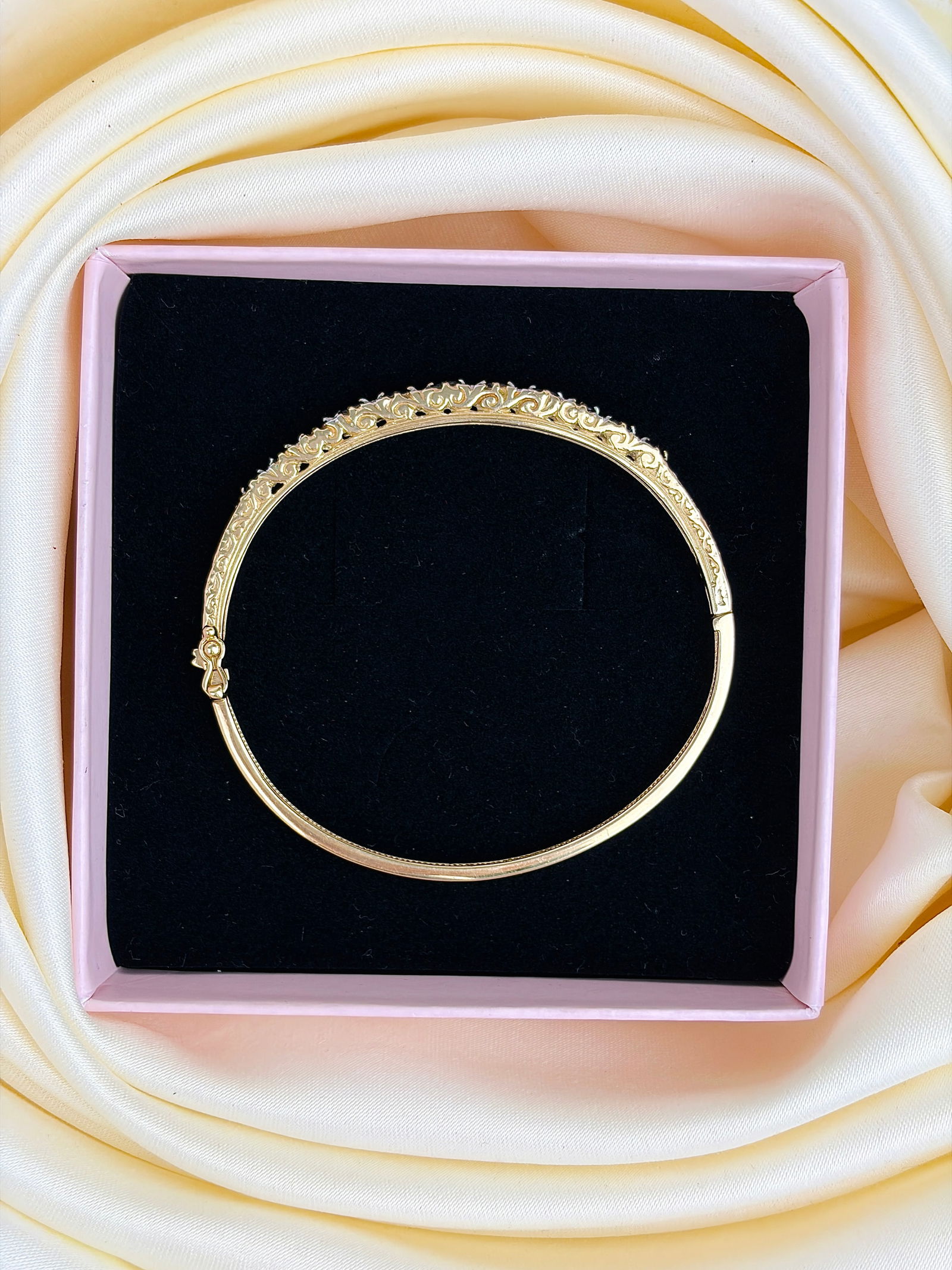 VINTAGE GOLD SAPPHIRE AND DIAMOND BANGLE / BRACELET - 6