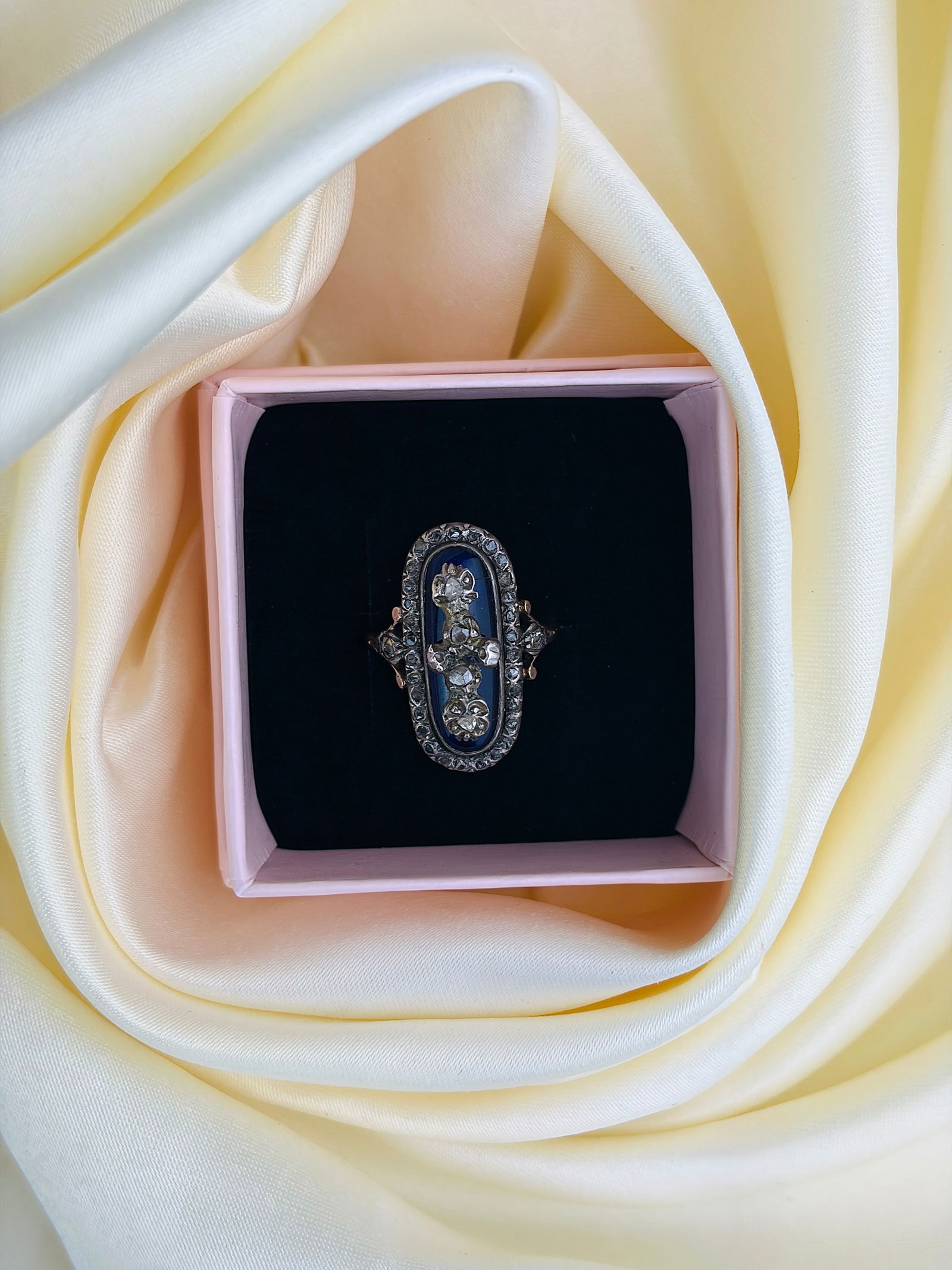 Antique Georgian era rose cut diamond and bristol blue glass 15ct gold panel ring - 7