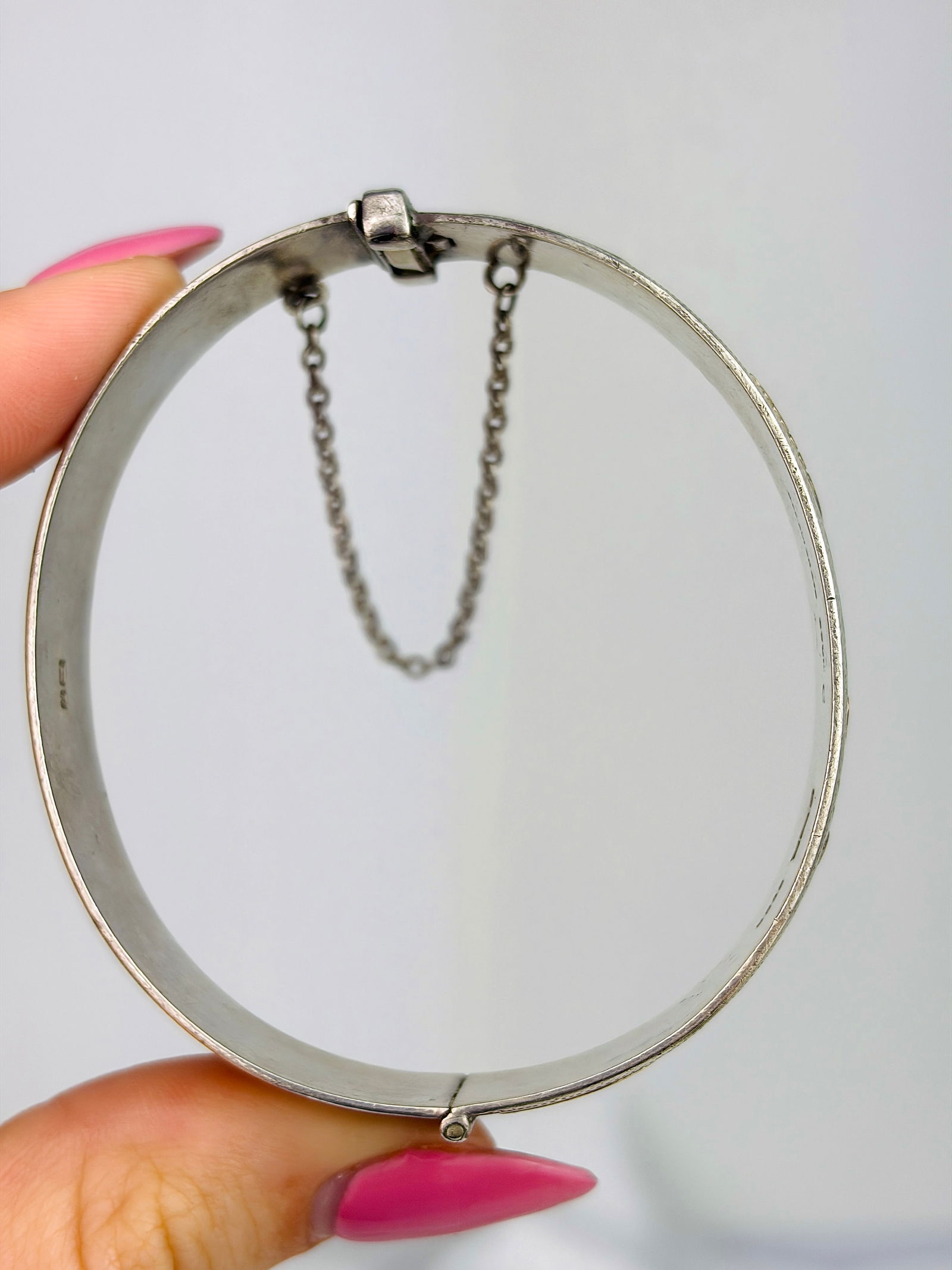 VINTAGE SILVER AND GOLD OVERLAY BIRD AND FLOWER BANGLE BRACELET - 2