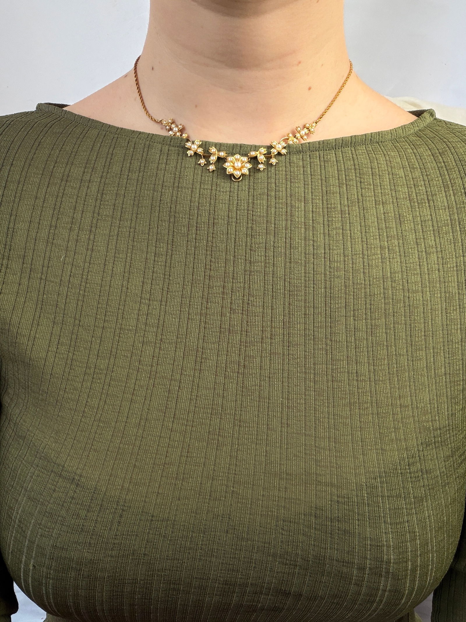 ANTIQUE 18CT YELLOW GOLD PEARL FLOWER NECKLACE IN FITTED ANTIQUE BOX - 7