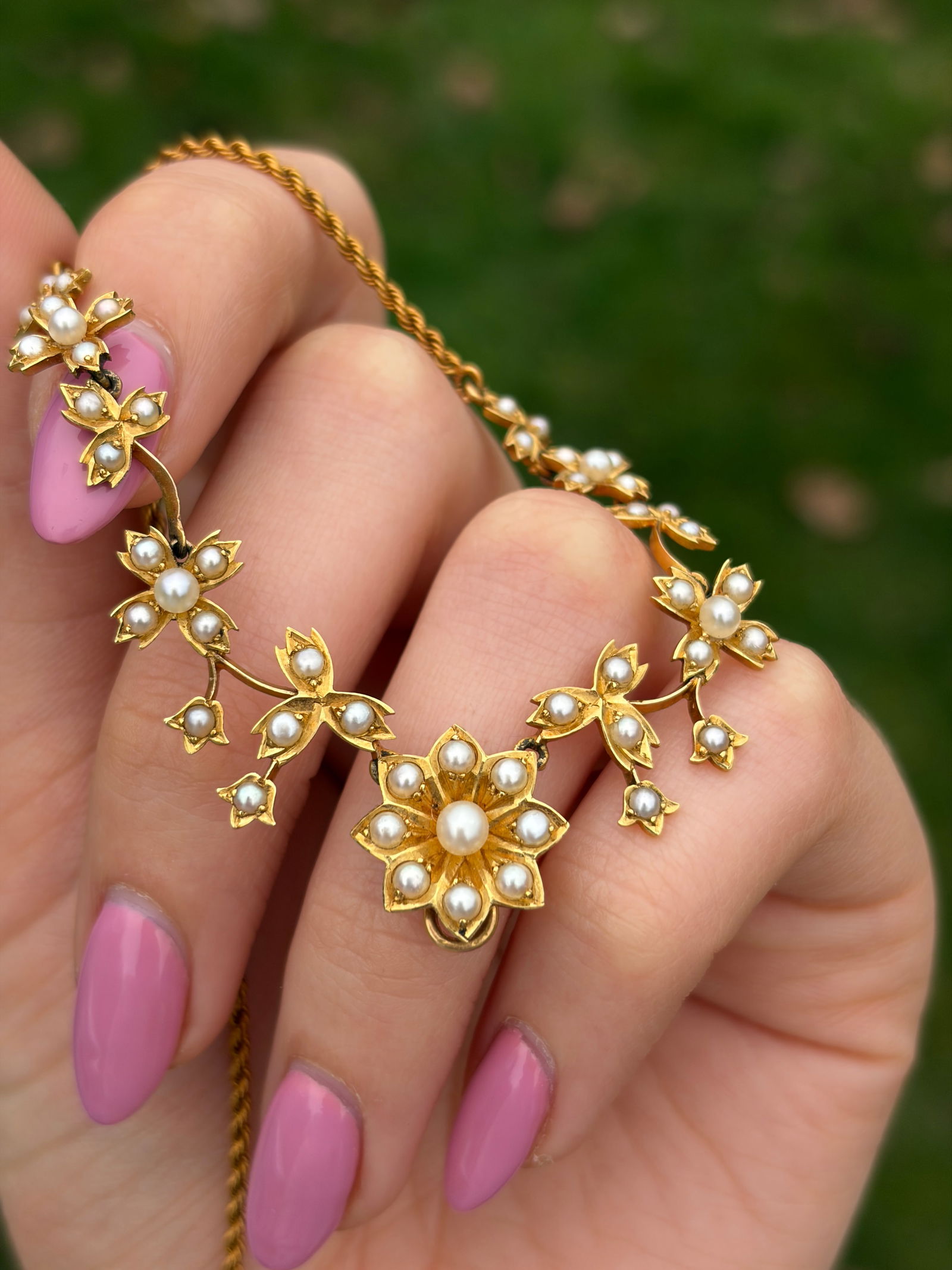 ANTIQUE 18CT YELLOW GOLD PEARL FLOWER NECKLACE IN FITTED ANTIQUE BOX - 9