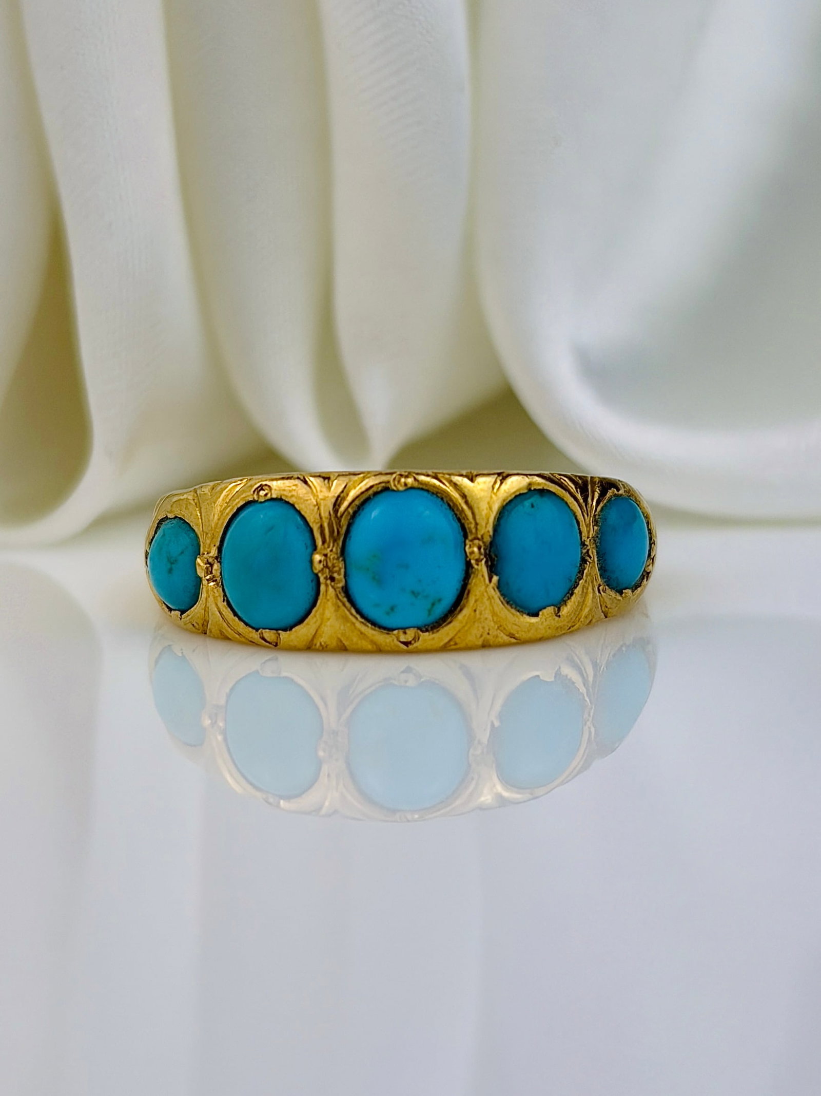 ANTIQUE 18CT YELLOW GOLD TURQUOISE 5 STONE RING WITH ENGRAVED DETAILS (1 of 9)
