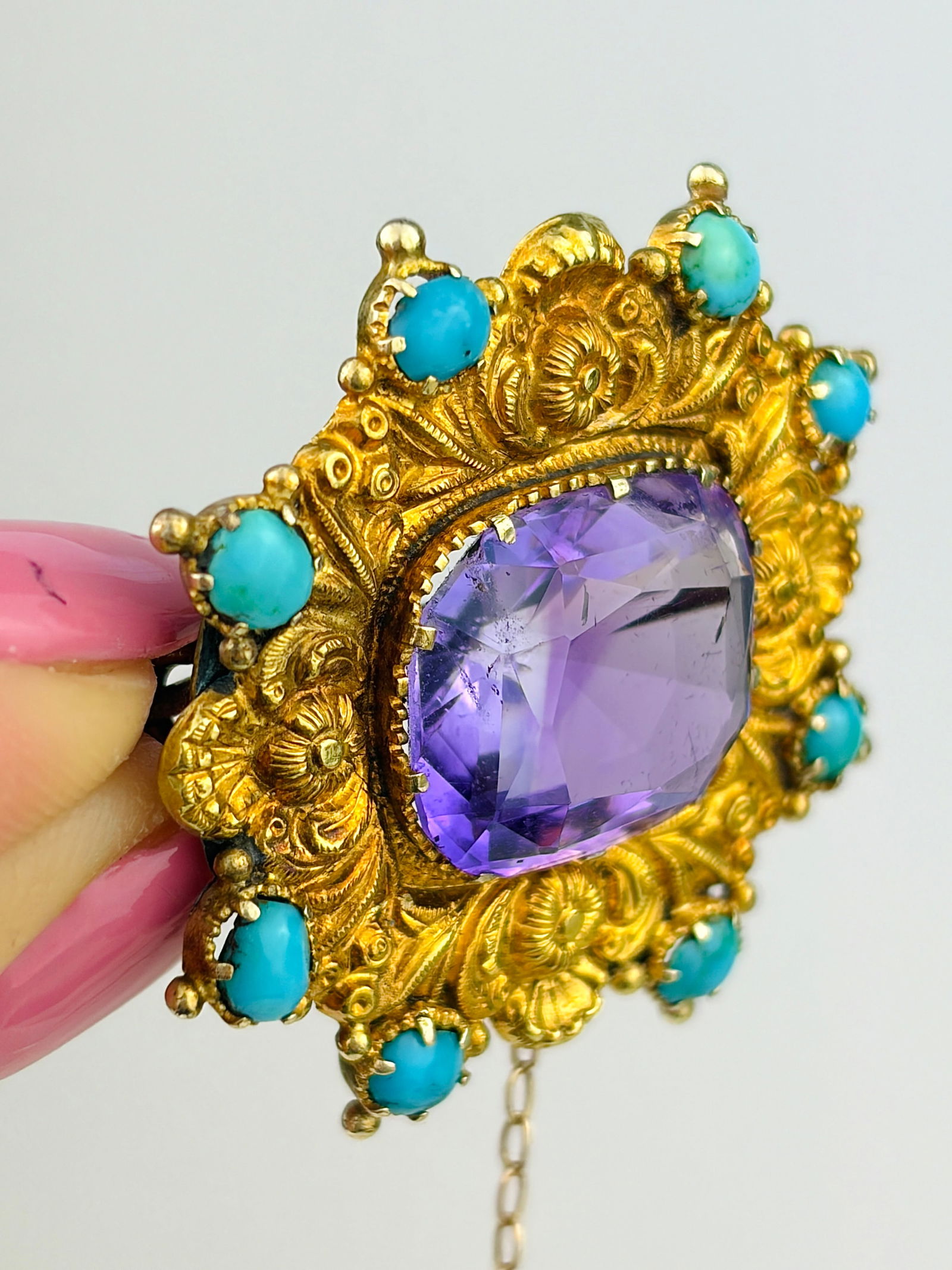 GEORGIAN 18CT YELLOW GOLD AMETHYST AND TURQUOISE LARGE BROOCH WITH SAFETY CHAIN - 2