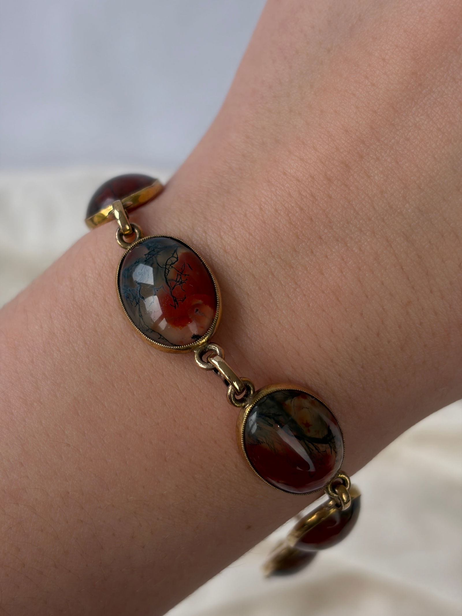 VINTAGE 9CT GOLD HEAVY AGATE BRACELET - 7