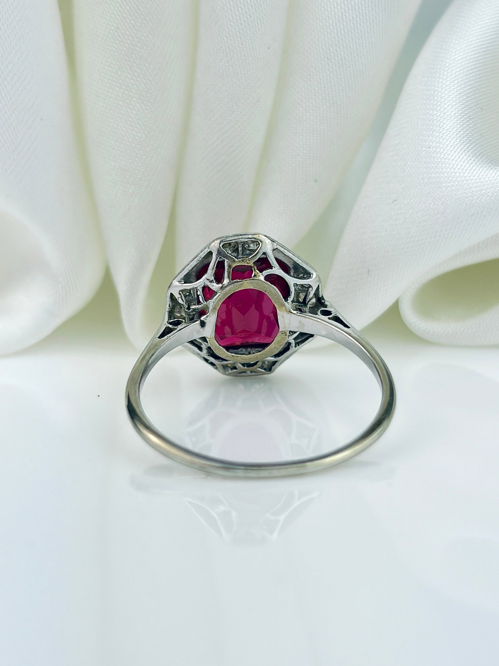 ANTIQUE ART DECO ERA 18CT WHITE GOLD RUBY AND DIAMOND PANEL RING - 3