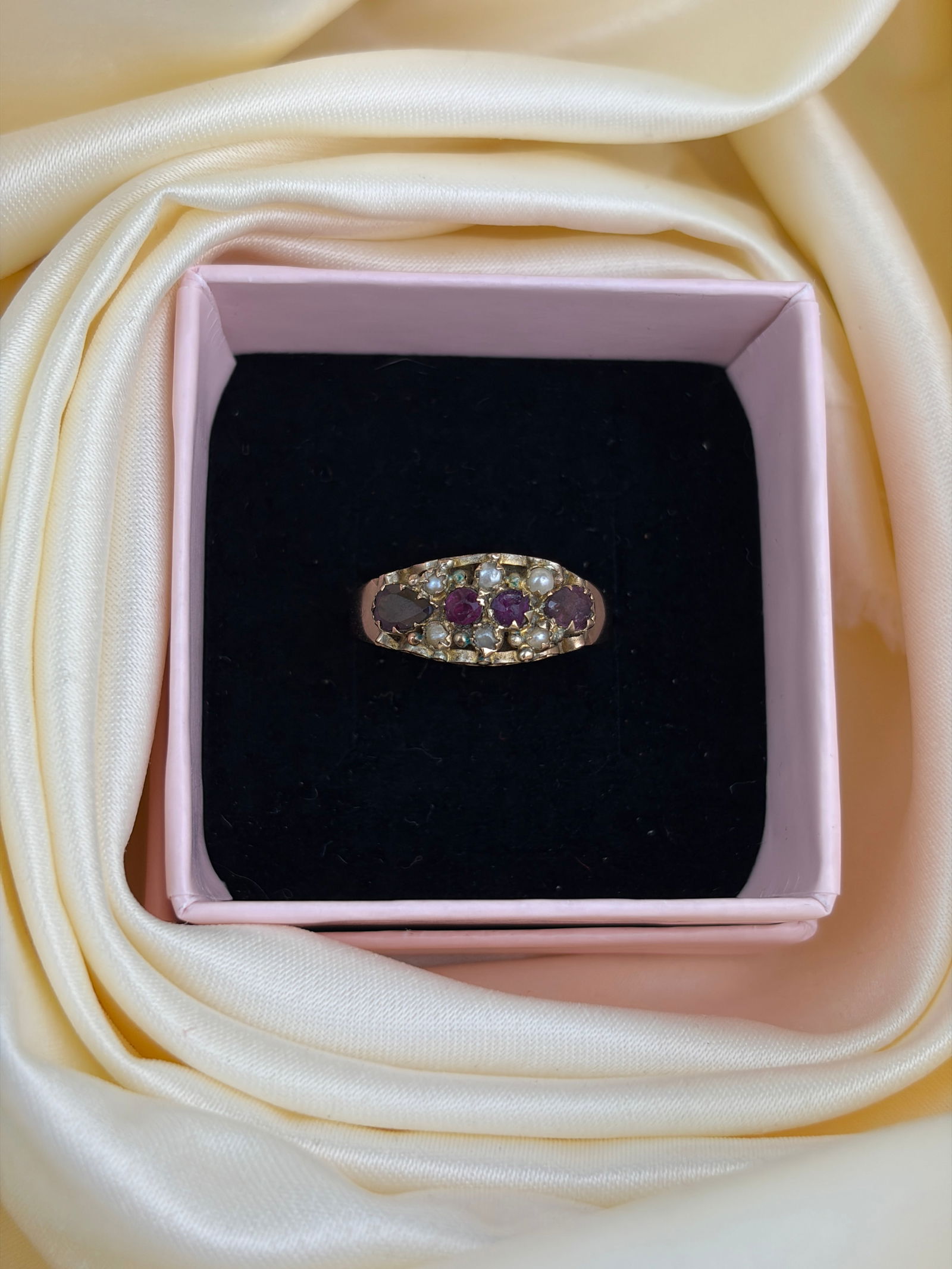 antique 9ct gold garnet and pearl ring - 7