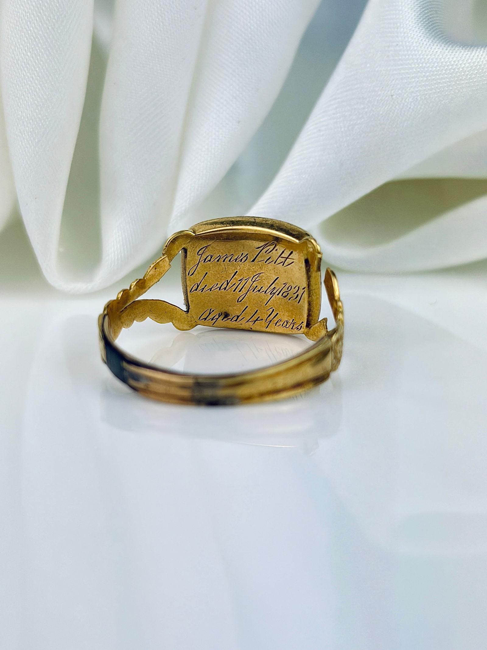 ANTIQUE GEORGIAN GOLD BLACK ENAMEL PEARL HALO LOCKET FRONT MOURNING RING AF - 3