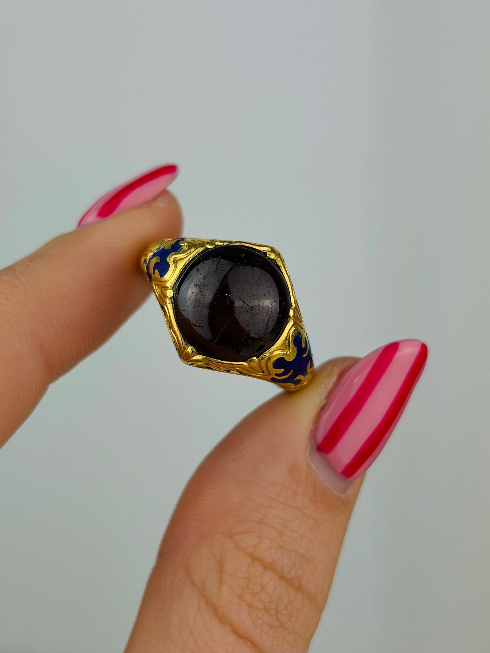 antique chunky cabochon garnet and enamel gold ring - 5