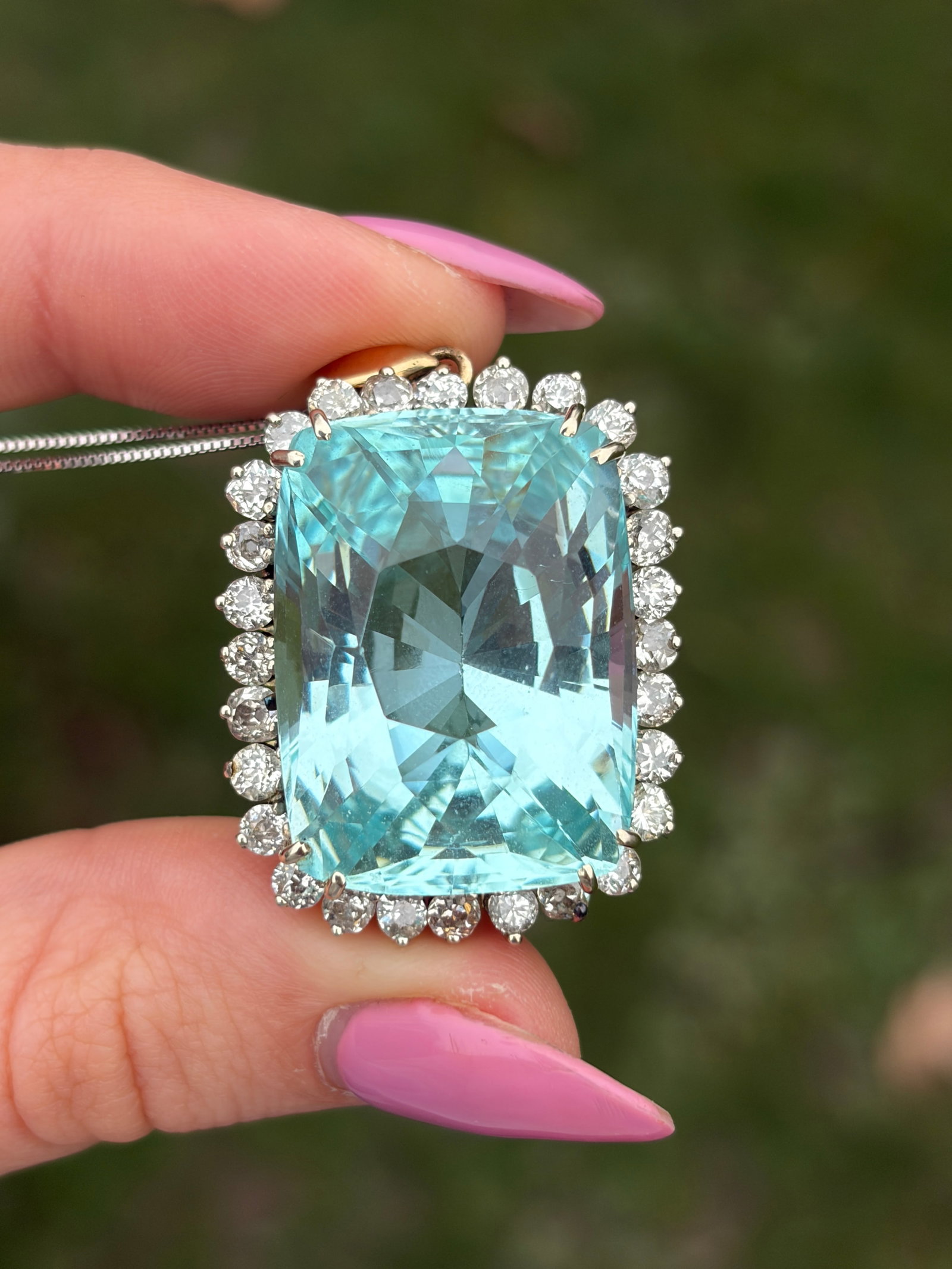 HUGE / OUTSTANDING 50CT AQUAMARINE AND DIAMOND PENDANT IN 18CT YELLOW GOLD - 10