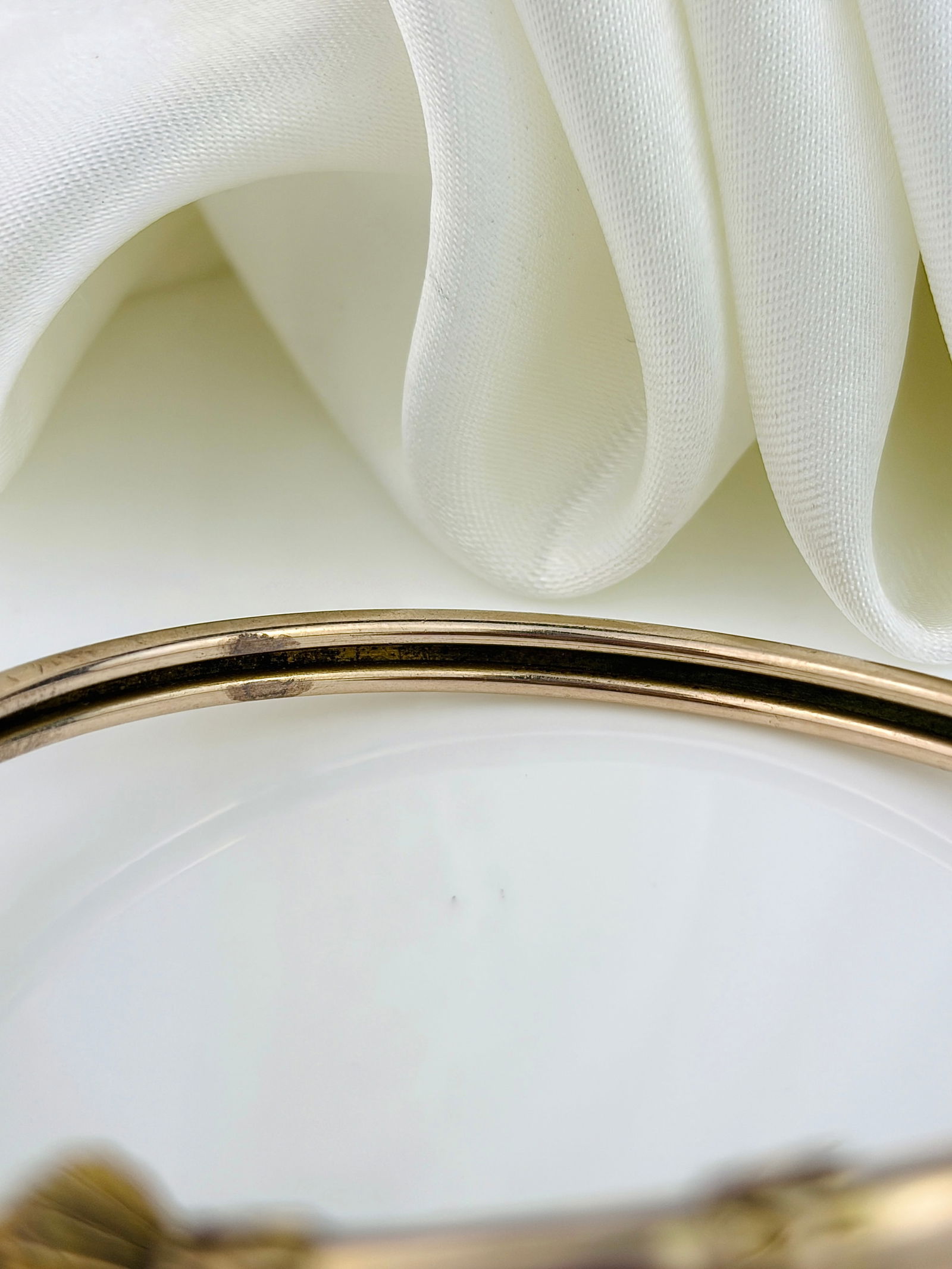 UNUSUAL DESIGN 9CT GOLD BANGLE / BRACELET - 5