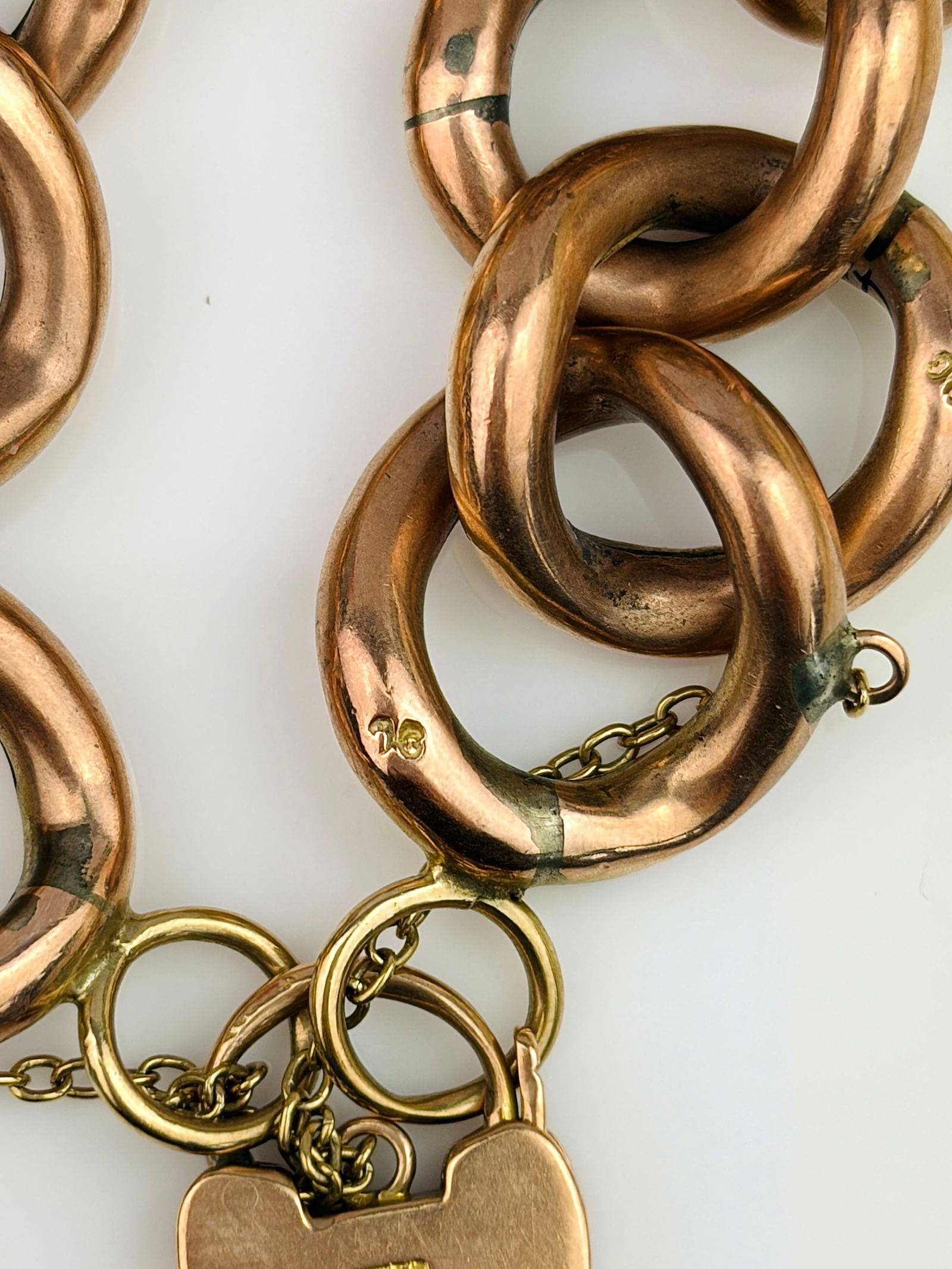 GIANT ANTIQUE C.1902 9CT GOLD HEART PADLOCK GATE BRACELET - 4