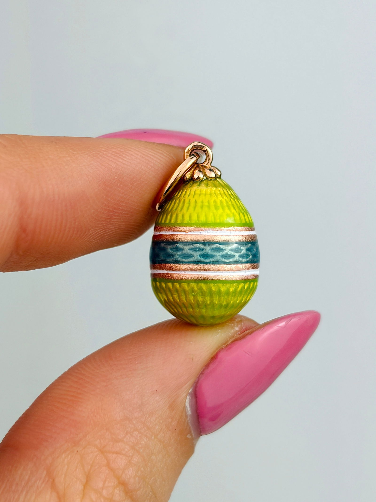 WONDERFUL BLUE AND GREEN 14CT GOLD RUSSIAN EGG PENDANT - 2