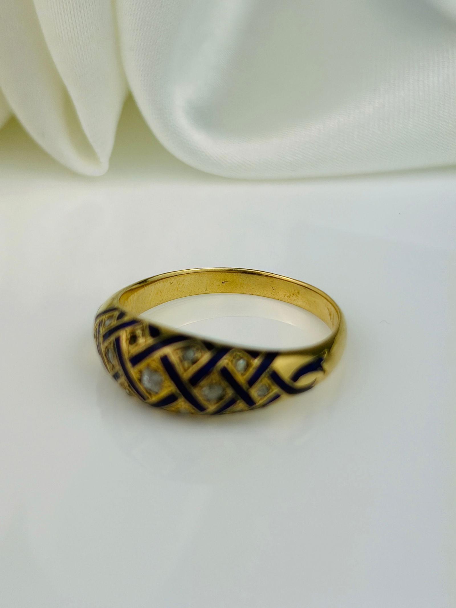 ANTIQUE GEORGIAN 18CT YELLOW GOLD DIAMOND AND BLUE ENAMEL RING with LOCKET - 4