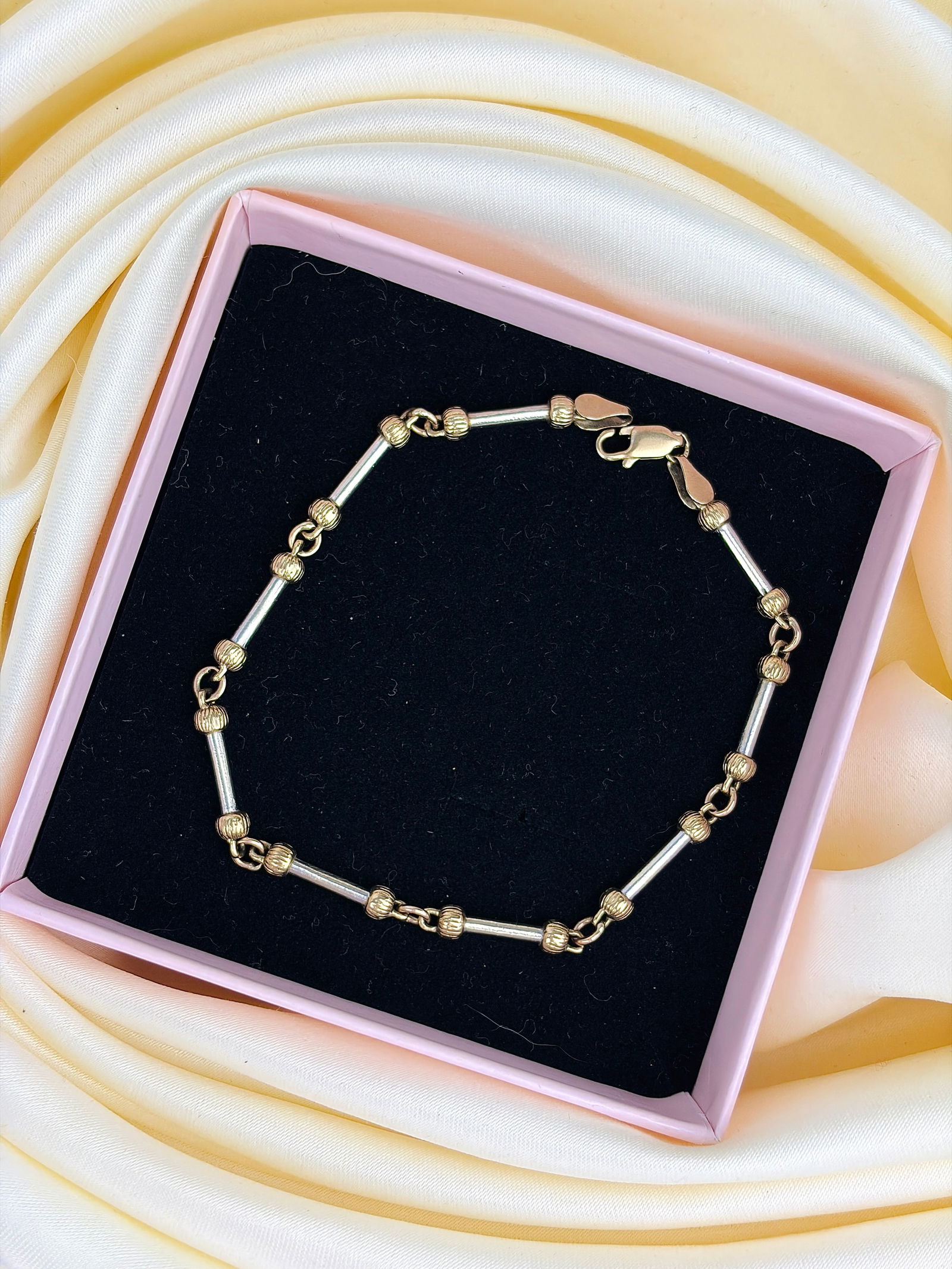 VINTAGE 9CT BI-GOLD BALL AND BAR BRACELET - 5