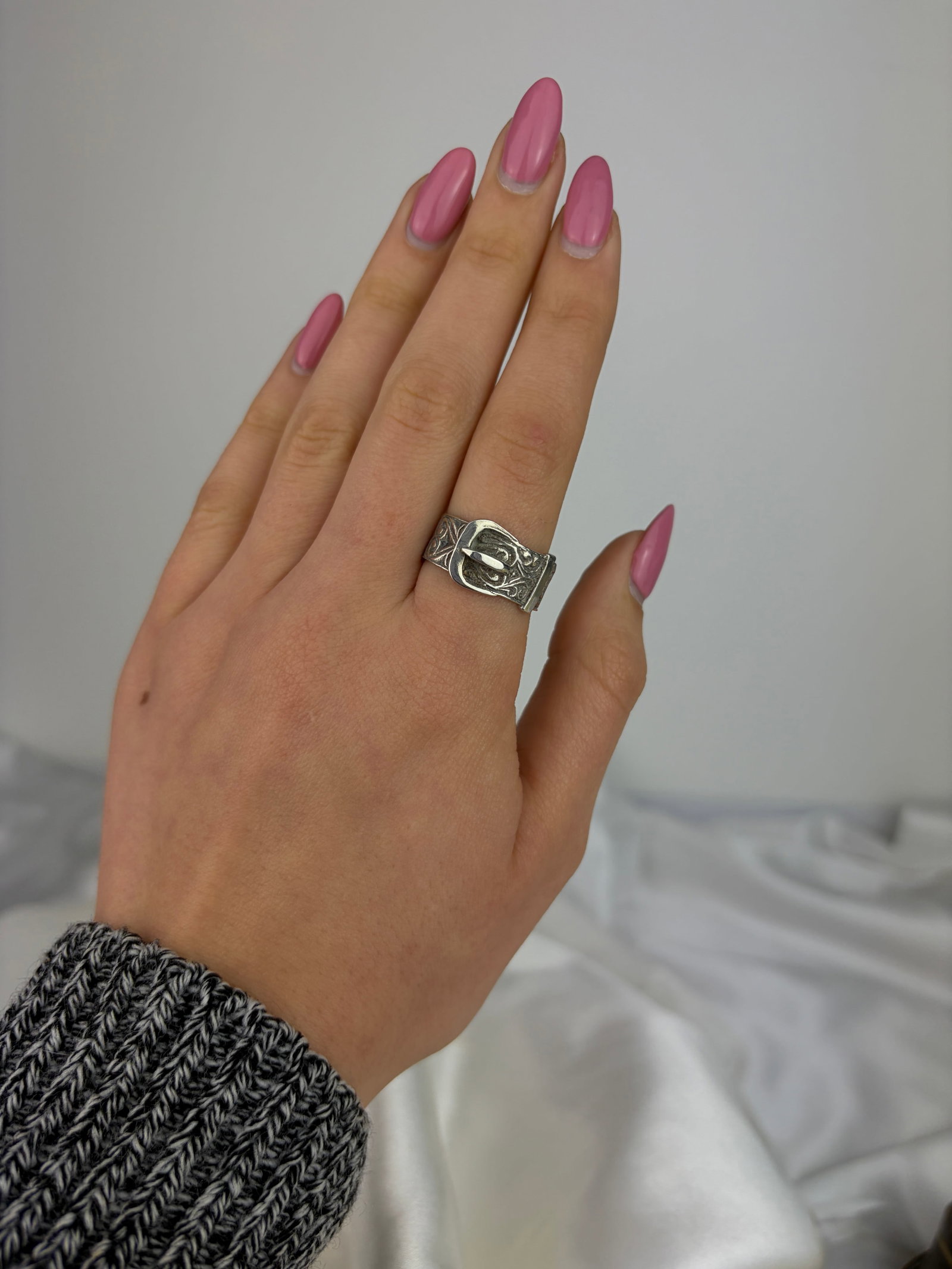 ANTIQUE SILVER ENGRAVED BUCKLE RING - 6
