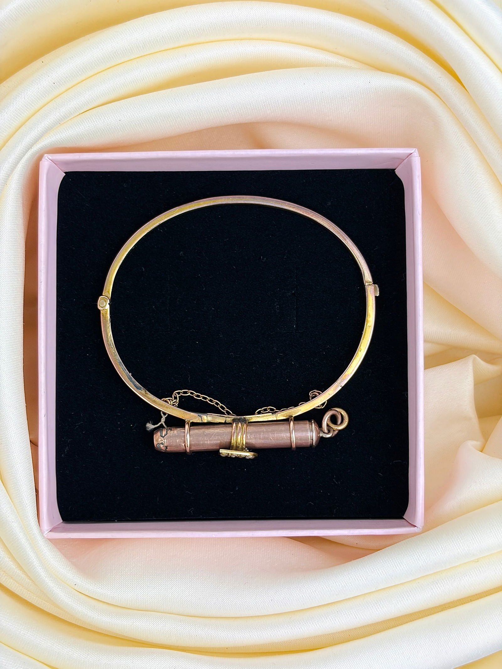 ANTIQUE GOLD PENCIL BANGLE BRACELET WITH PEARL INITIAL - 9