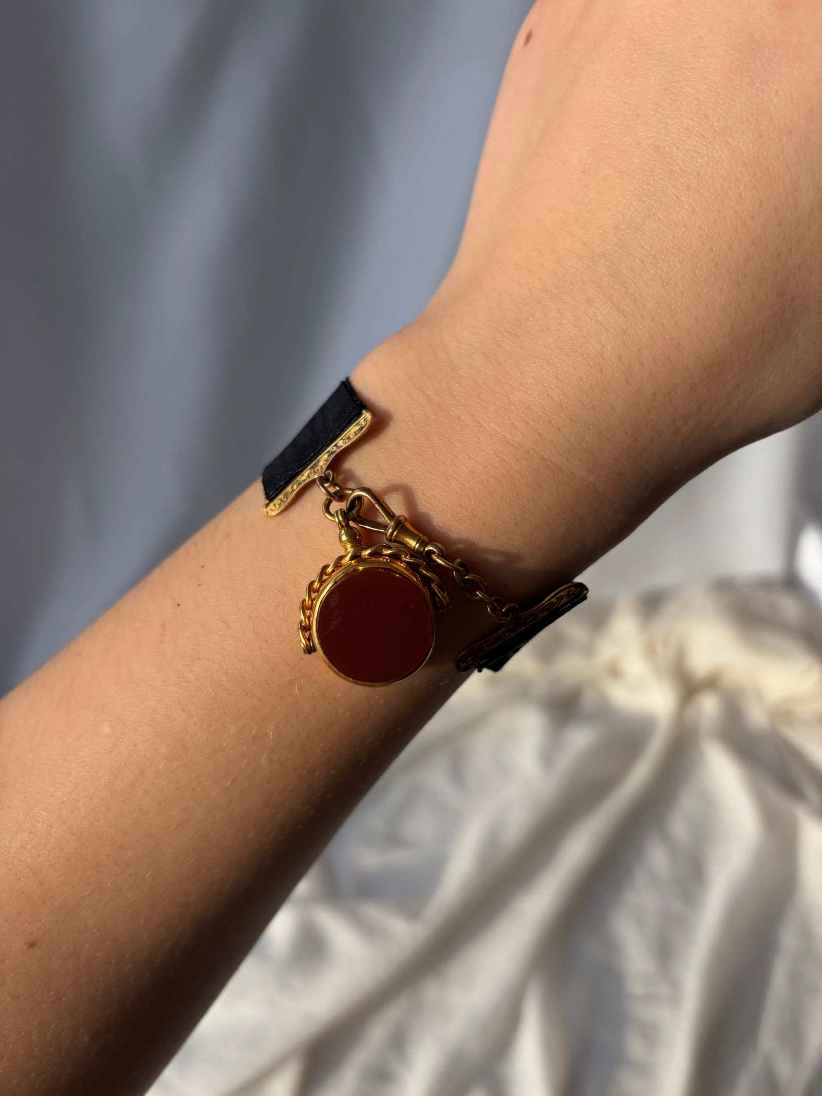 antique victorian era 9ct yellow gold dog clip , buckle and spinning fob seal bracelet - 6