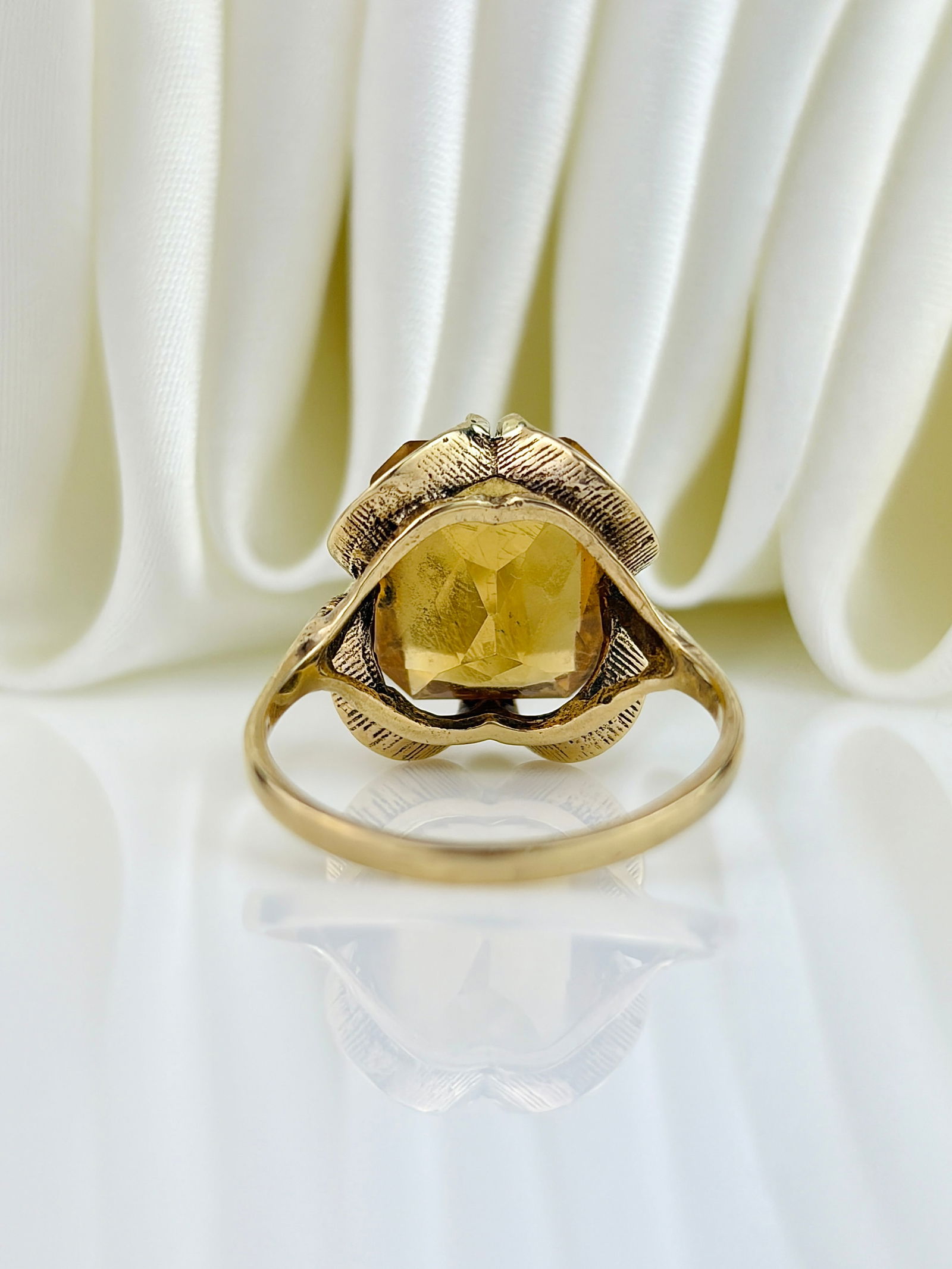 VINTAGE 9CT YELLOW GOLD CITRINE COCKTAIL RING - 3