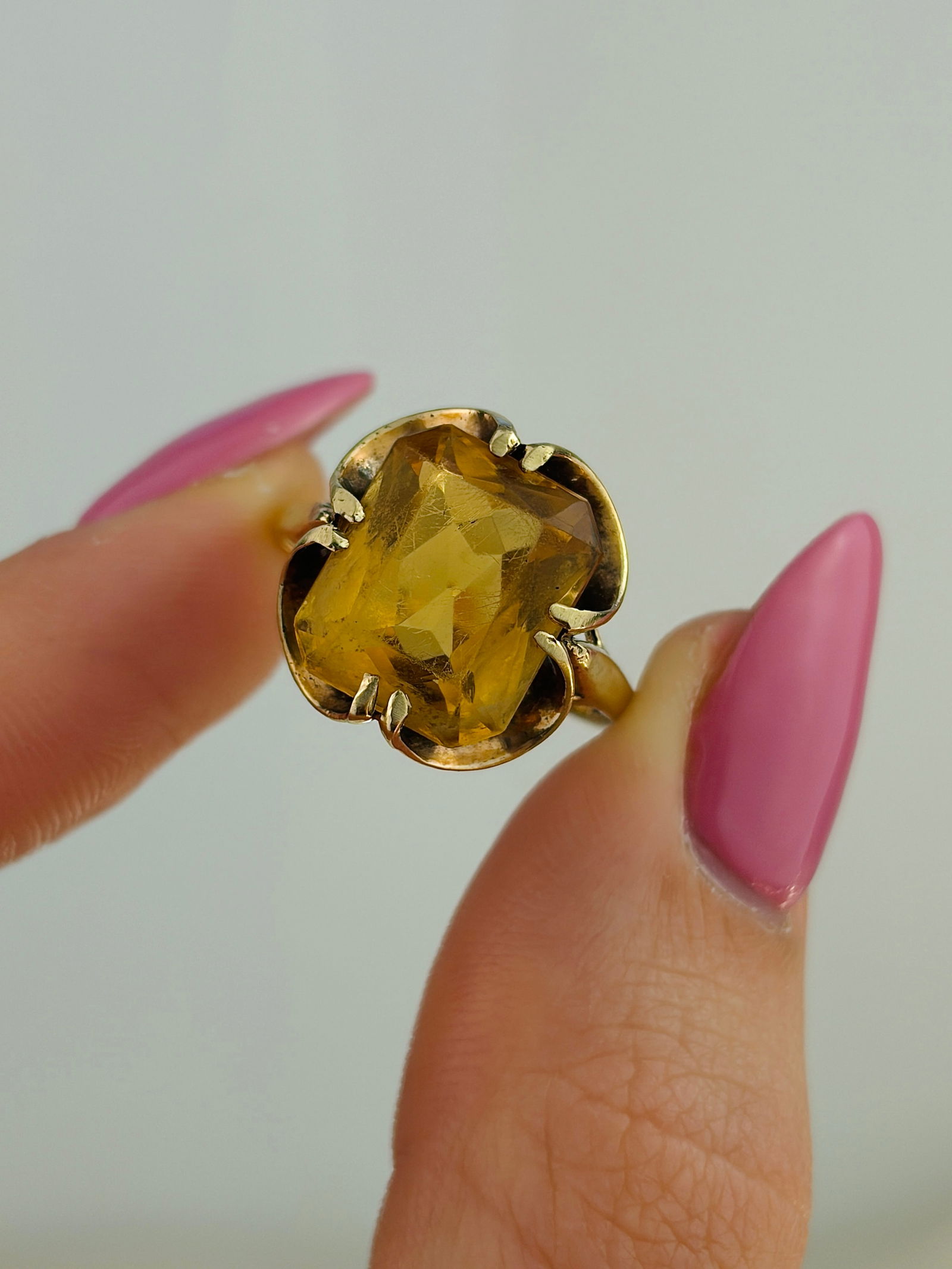 VINTAGE 9CT YELLOW GOLD CITRINE COCKTAIL RING - 5