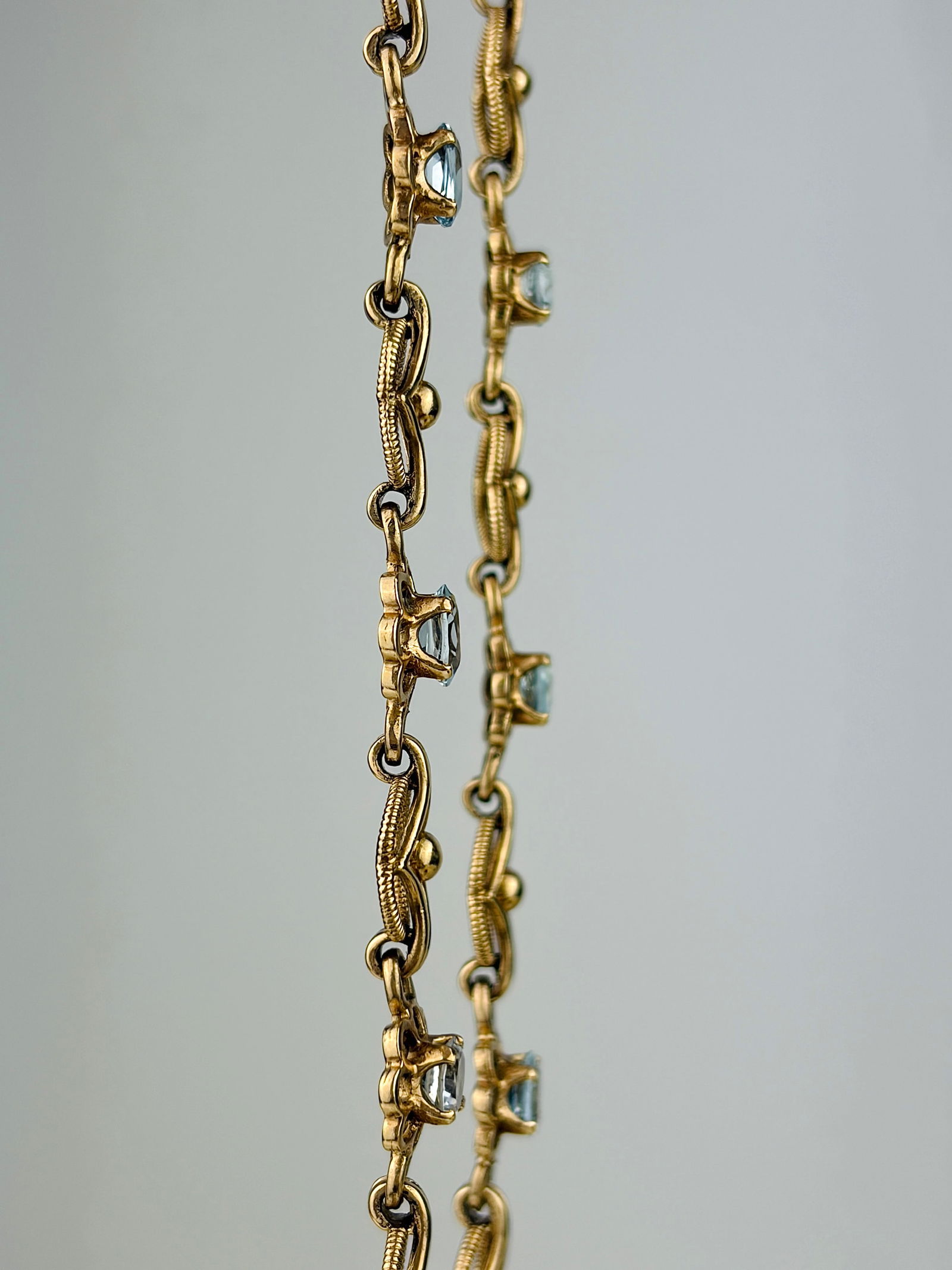 AMAZING 9CT GOLD AND AQUAMARINE RIVIERE STYLE NECKLACE - 2