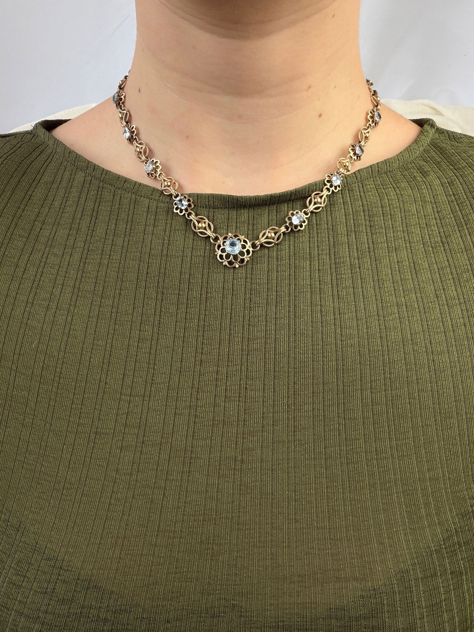 AMAZING 9CT GOLD AND AQUAMARINE RIVIERE STYLE NECKLACE - 7