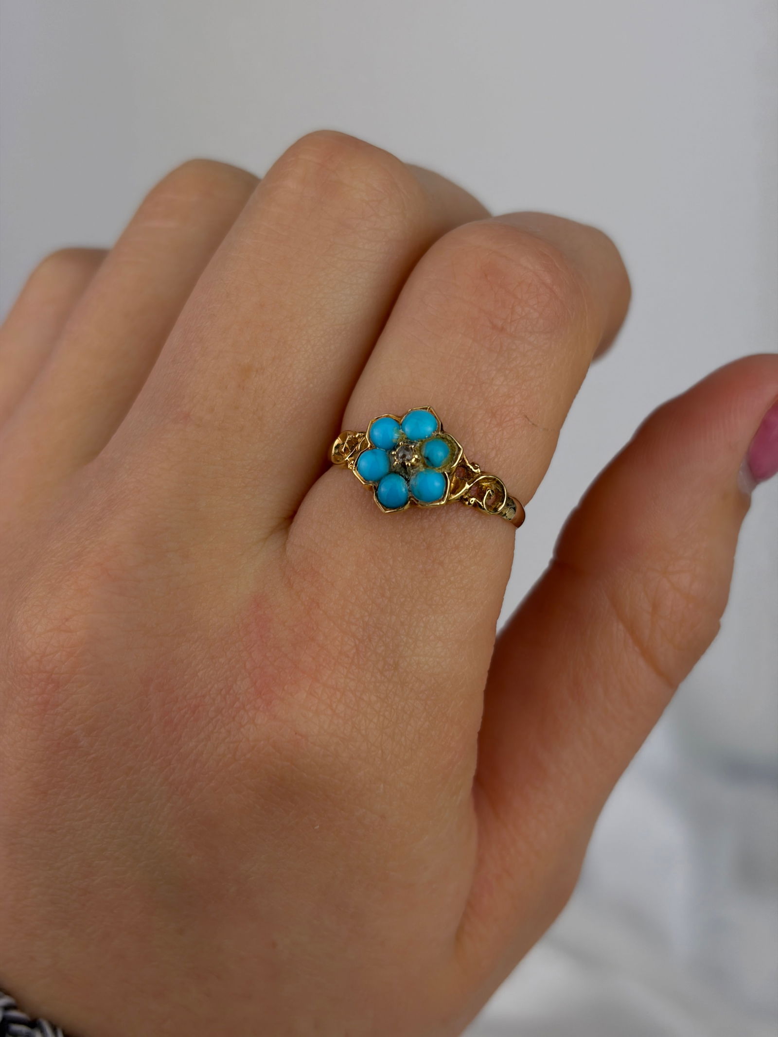 ANTIQUE 18CT YELLOW GOLD TURQUOISE AND DIAMOND CLUSTER FLOWER RING - 8