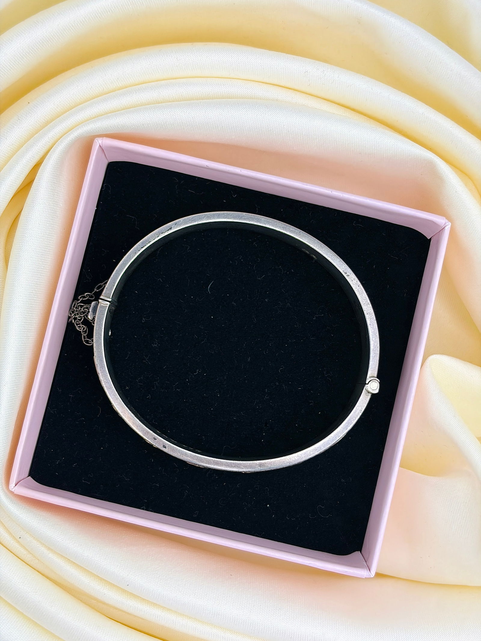 VINTAGE SILVER GOLD OVERLAY BIRD AND FLOWER BANGLE BRACELET - 2