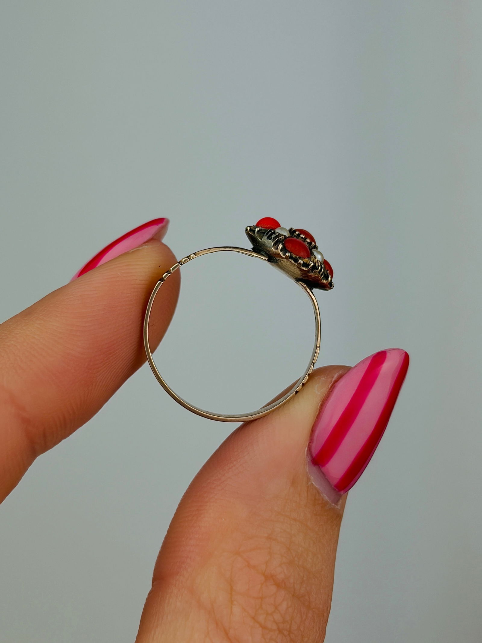 ANTIQUE GOLD RING - 5