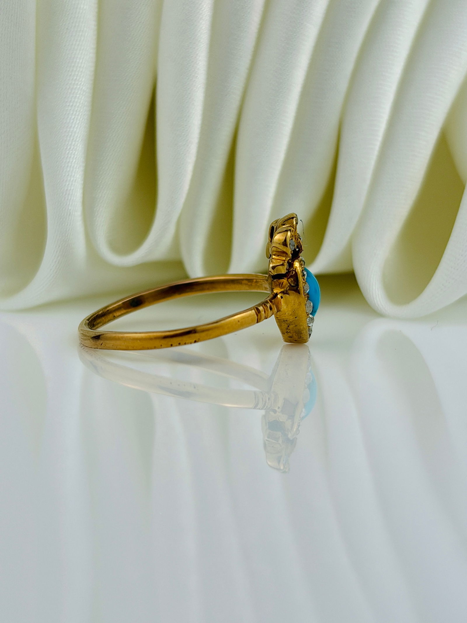 ANTIQUE TURQUOISE AND DIAMOND CROWNED HEART RING IN YELLOW GOLD - 3