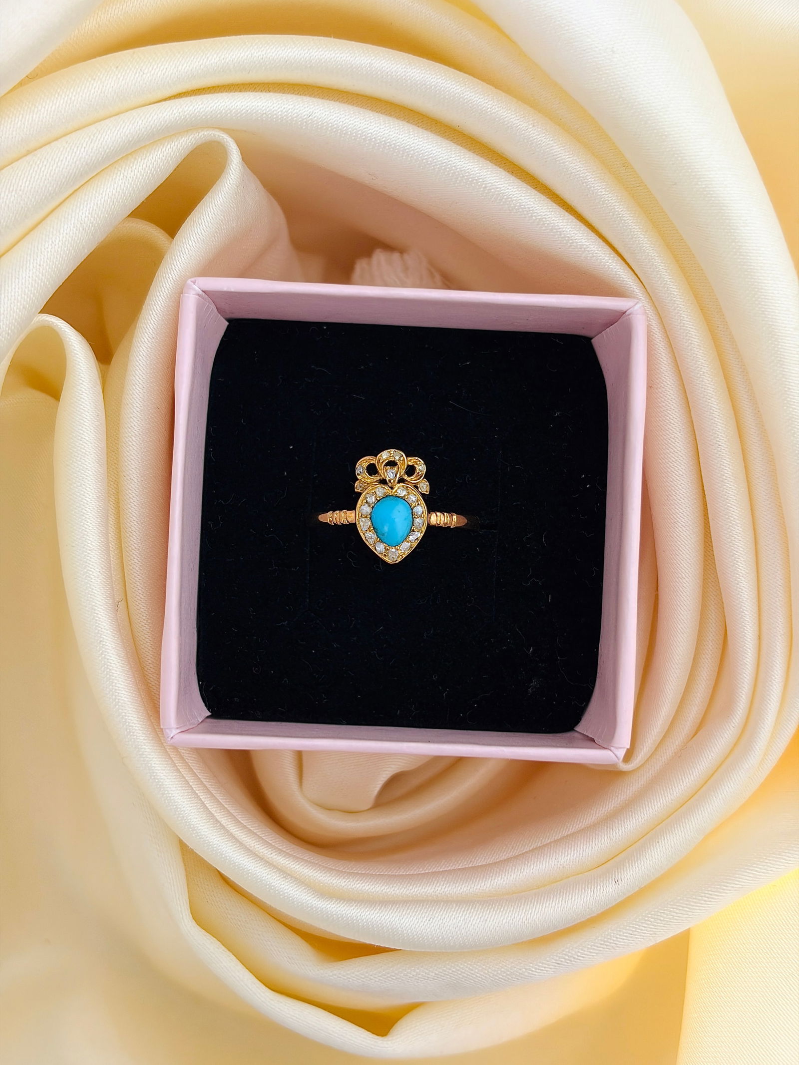 ANTIQUE TURQUOISE AND DIAMOND CROWNED HEART RING IN YELLOW GOLD - 6