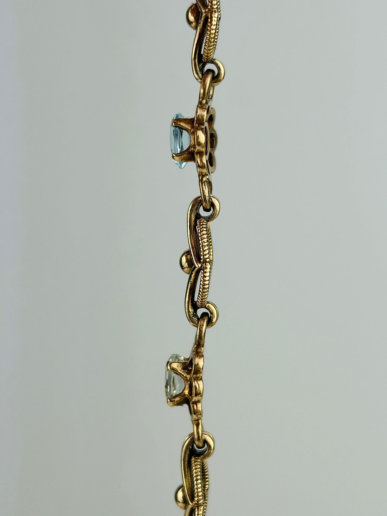 WONDERFUL 9CT GOLD AQUAMARINE BRACELET - 3