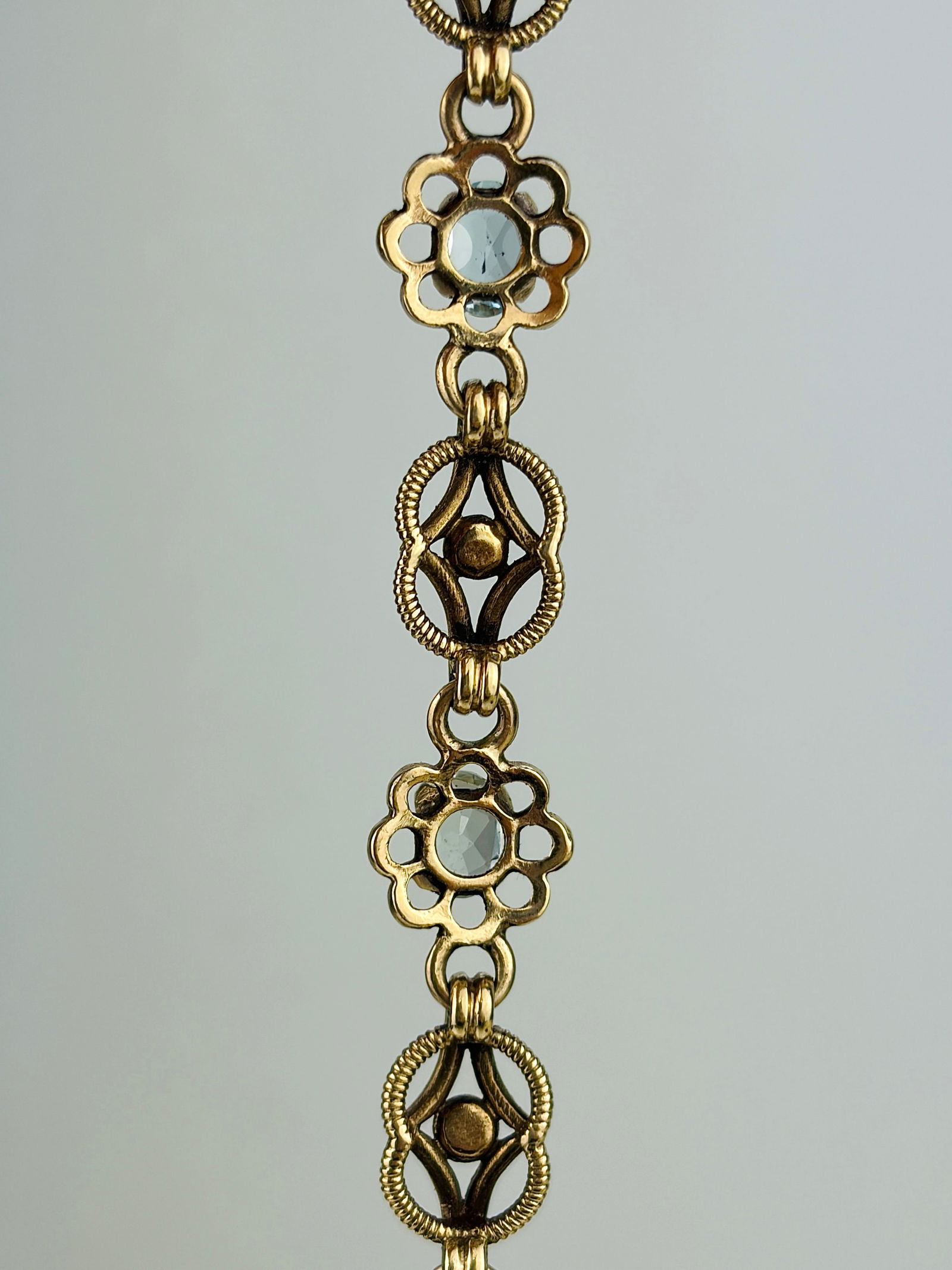 WONDERFUL 9CT GOLD AQUAMARINE BRACELET - 4